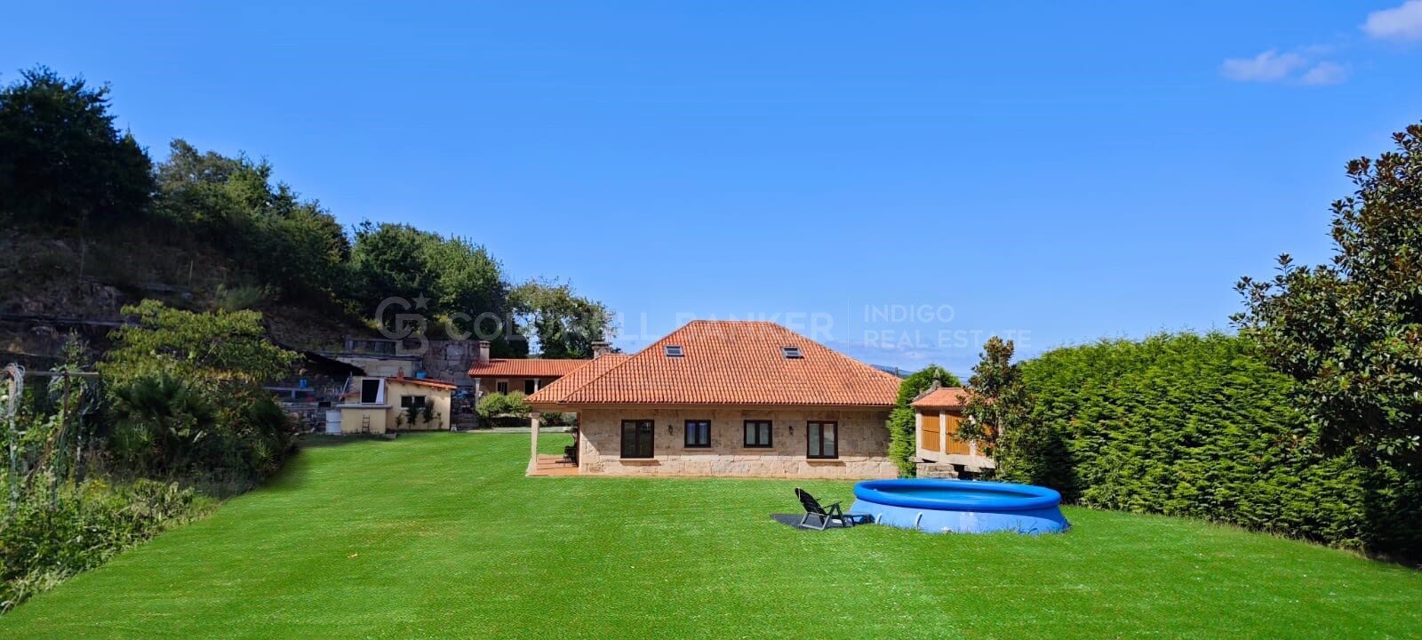 Chalet en pierre dans la région du Salnés