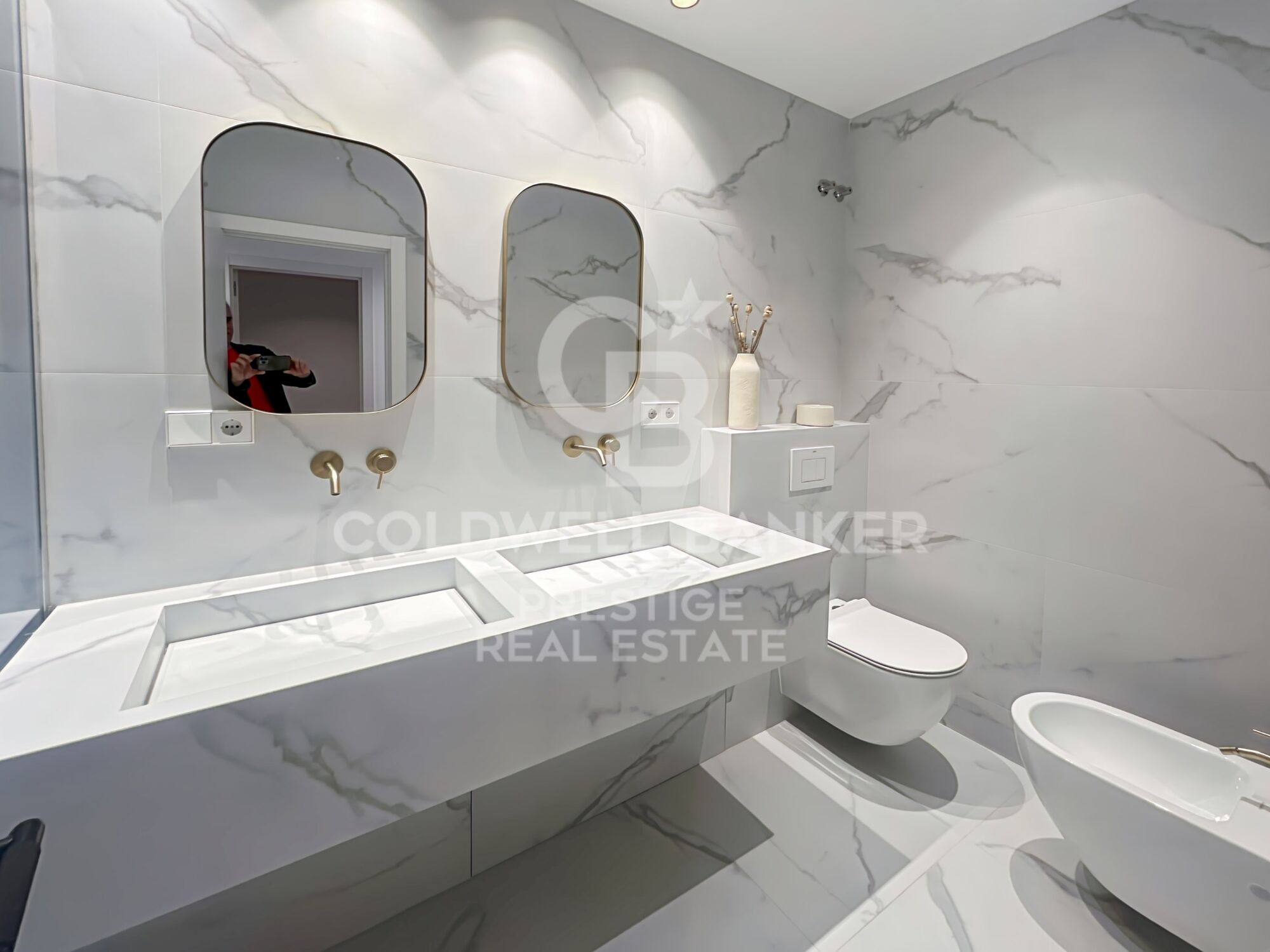 Appartement avec terrasse près de la Place Universitat