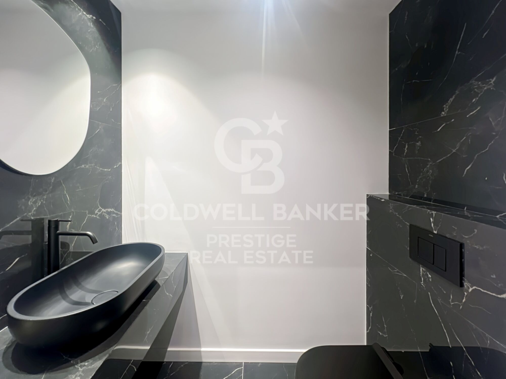 Appartement avec terrasse près de la Place Universitat