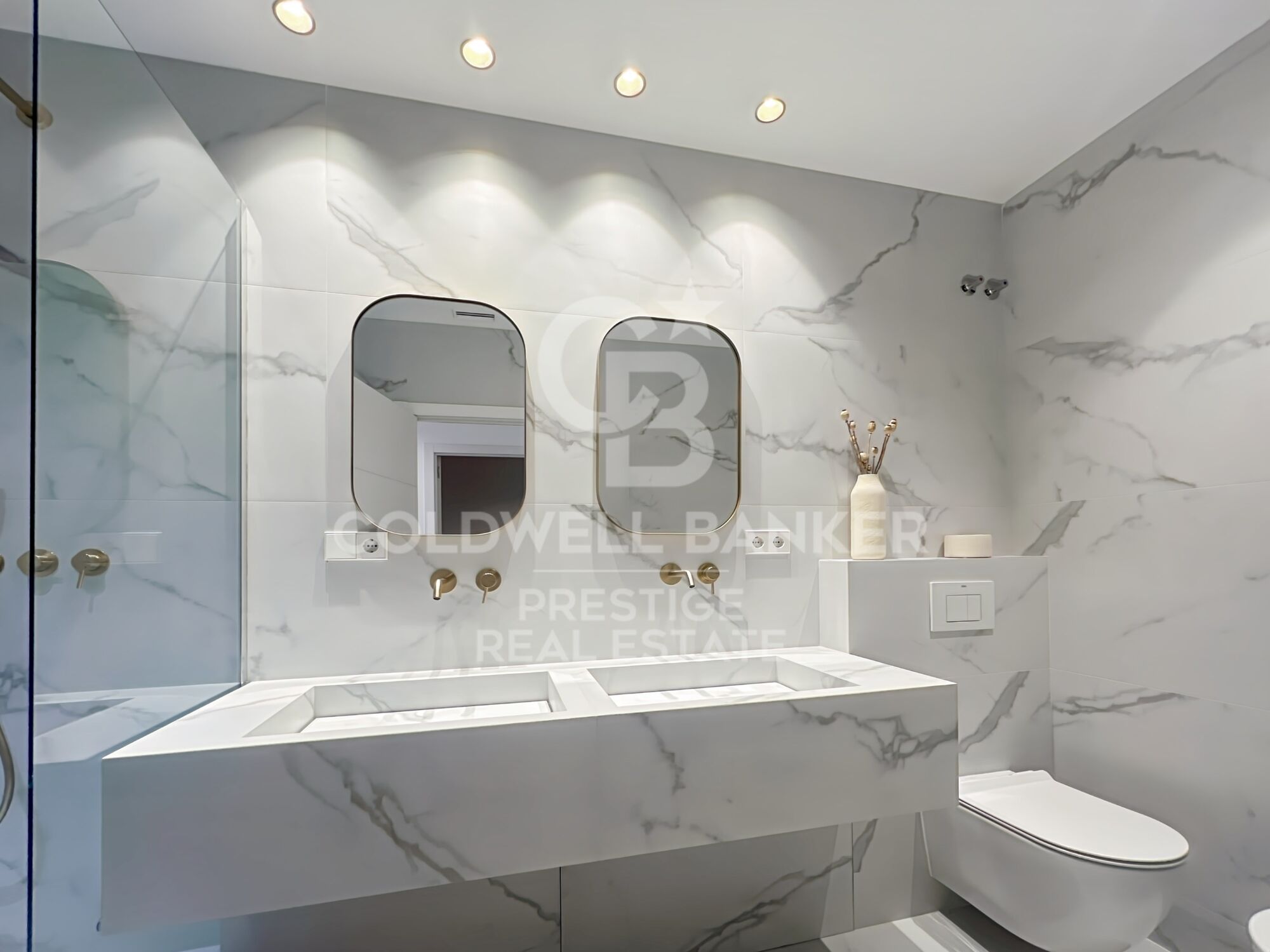 Appartement avec terrasse près de la Place Universitat