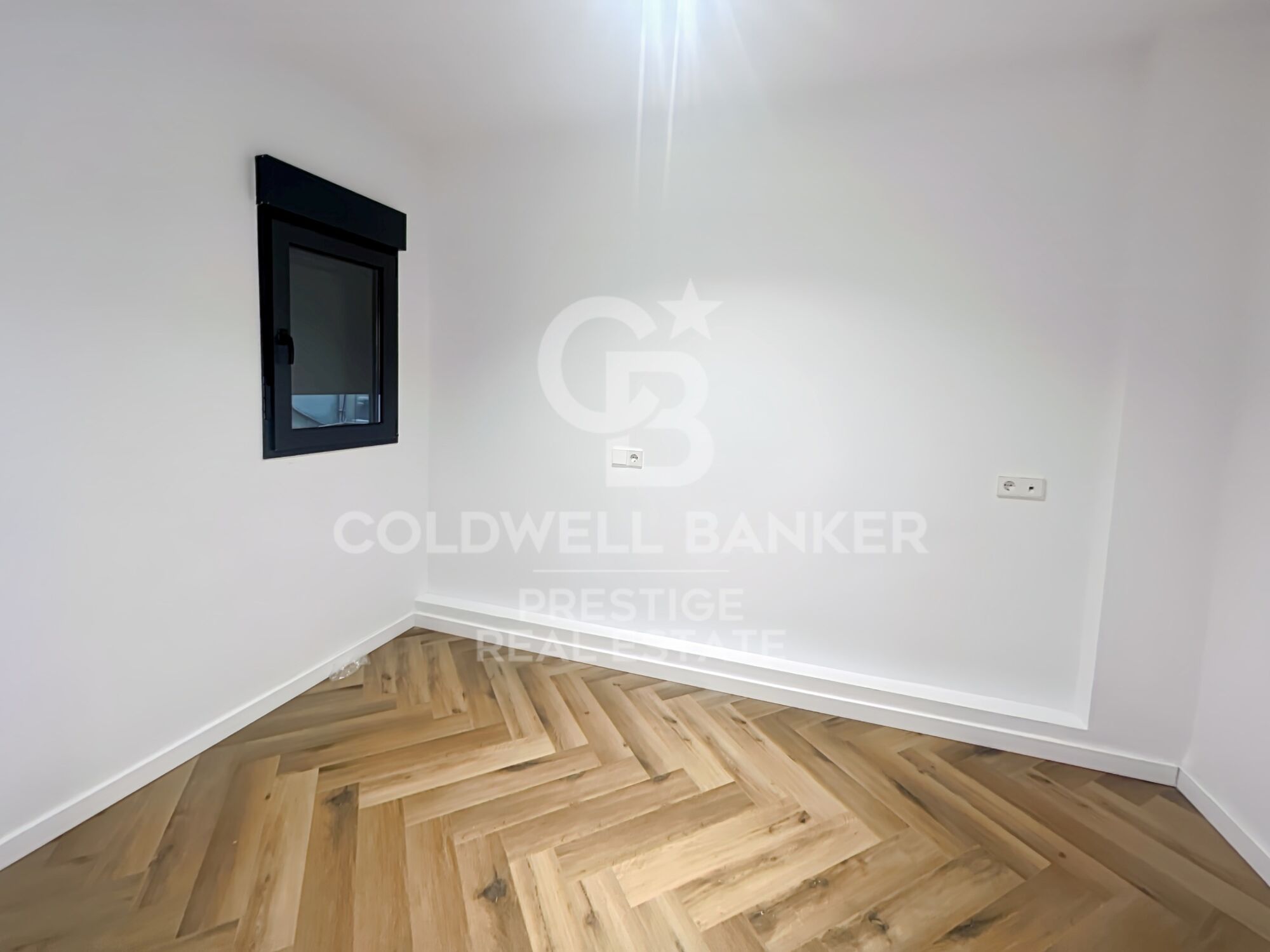 Appartement avec terrasse près de la Place Universitat