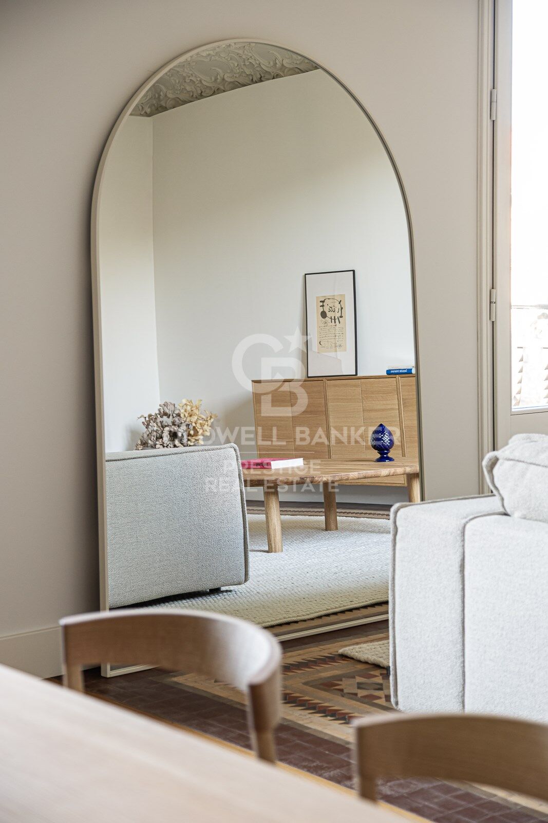 Penthouse with terrace in Modernist building