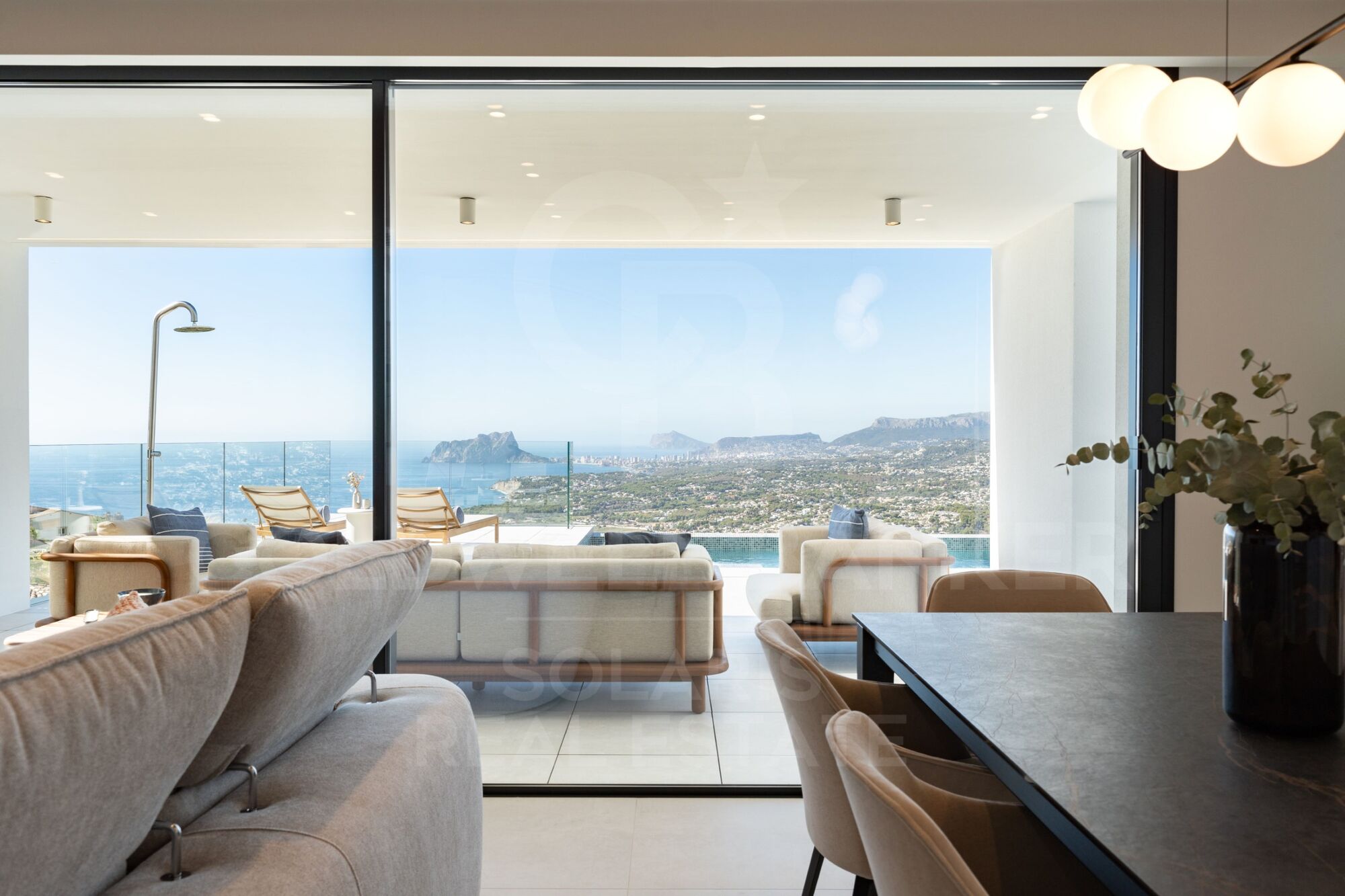 Villa Faro chalet de lujo moderno en venta en Residencial Jazmines Cumbre del Sol