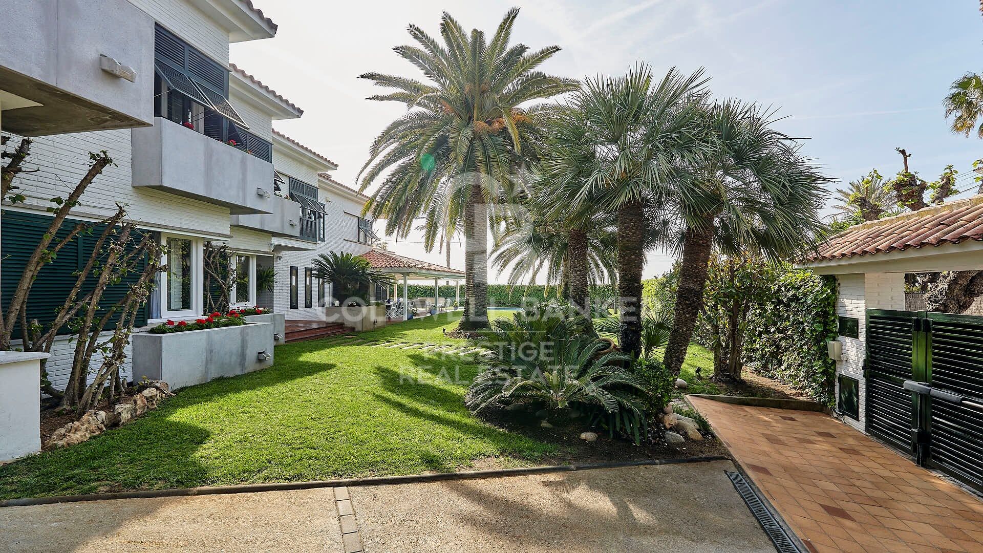 Luxury home on the seafront of Sitges