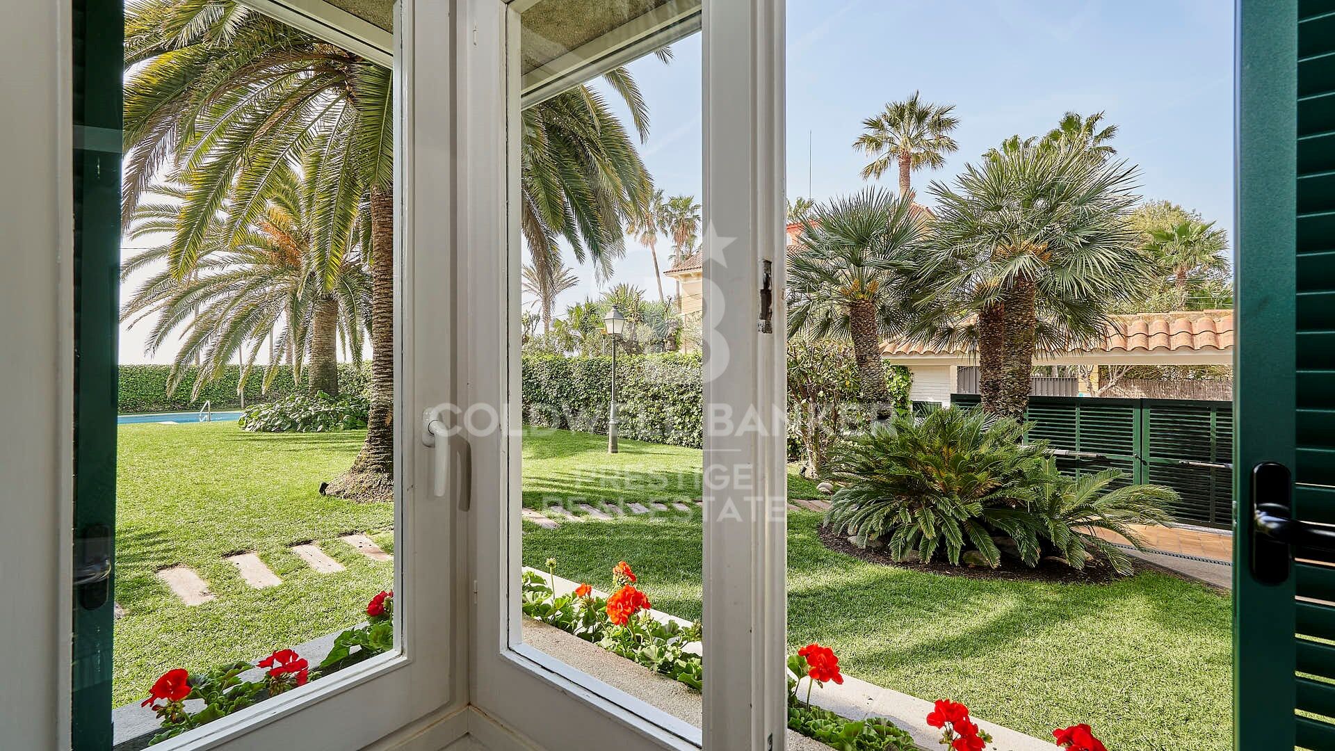 Luxury home on the seafront of Sitges