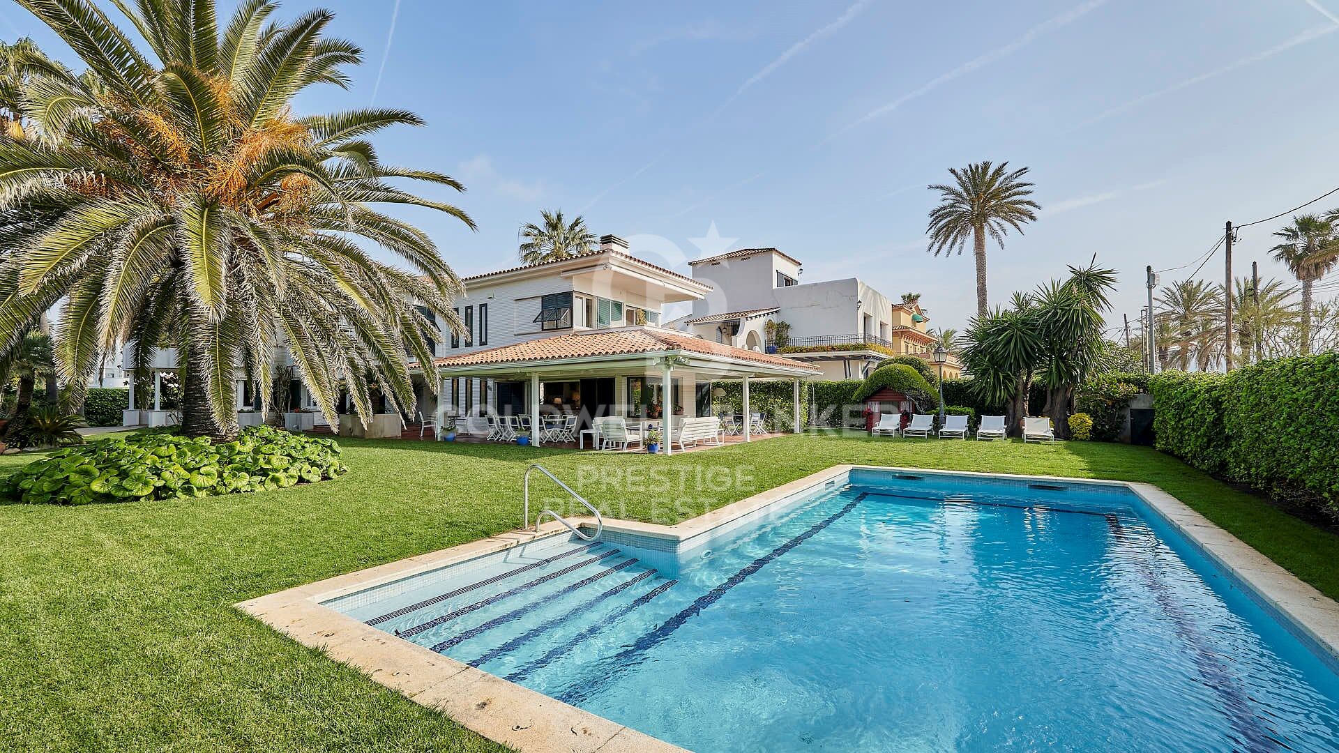 Luxury home on the seafront of Sitges