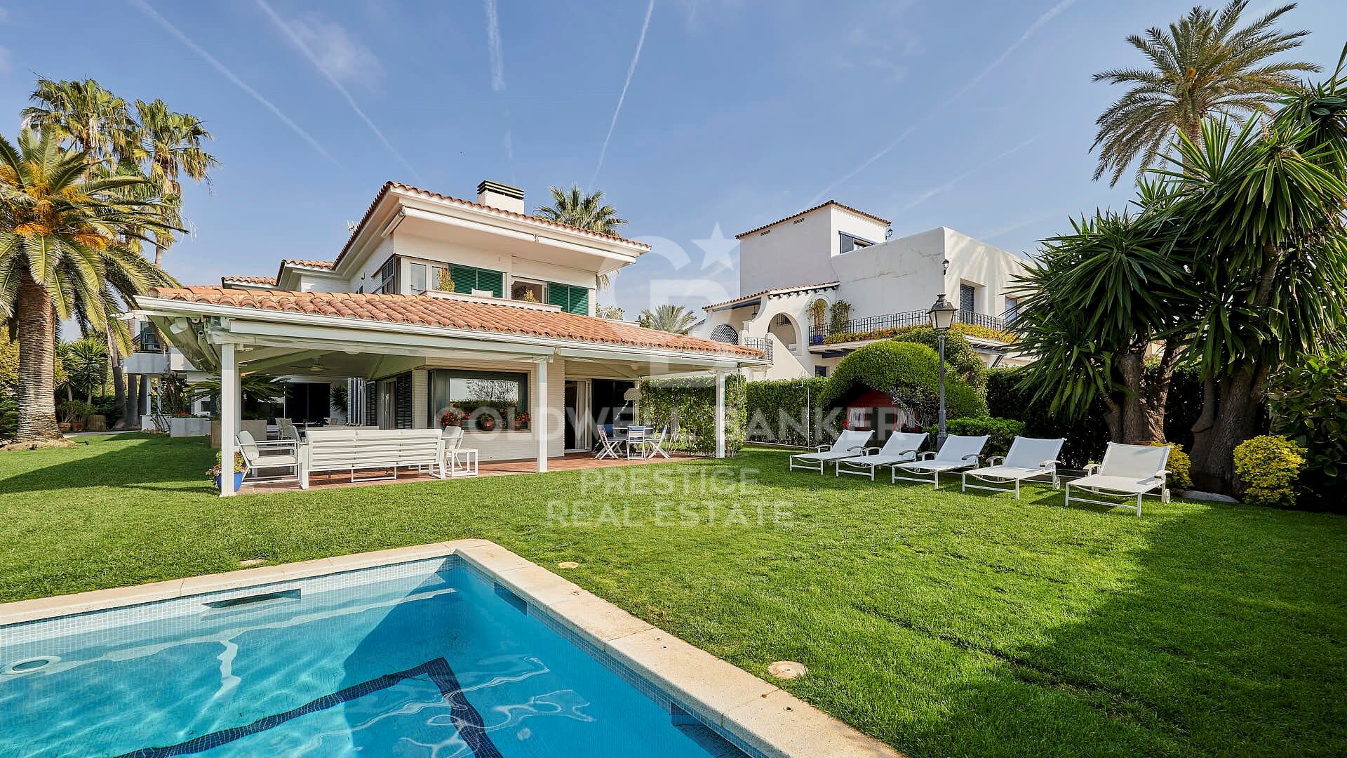 Luxury home on the seafront of Sitges