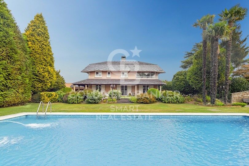 Magnificent villa in Montrove, Oleiros