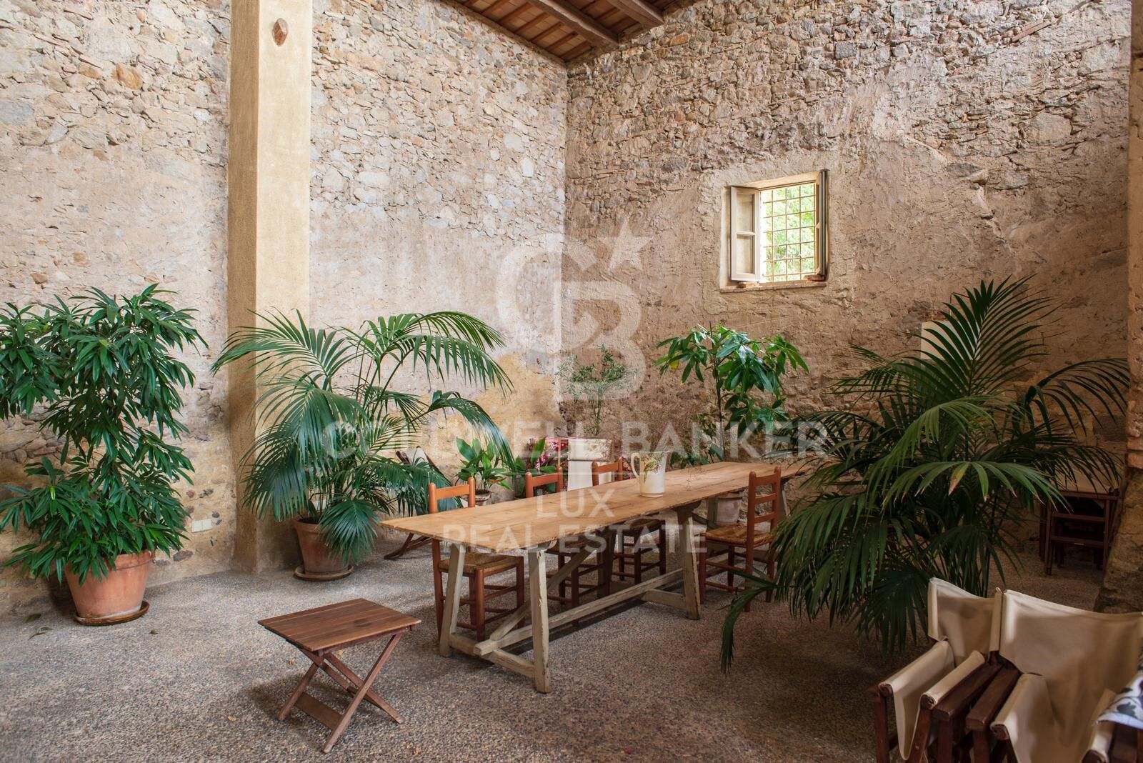 Magnifique propriété du XVIe siècle à vendre à Vilamacolum, Alt Empordà