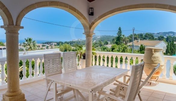 Magnifico chalet con vistas al mar en la zona de Cap Marti,