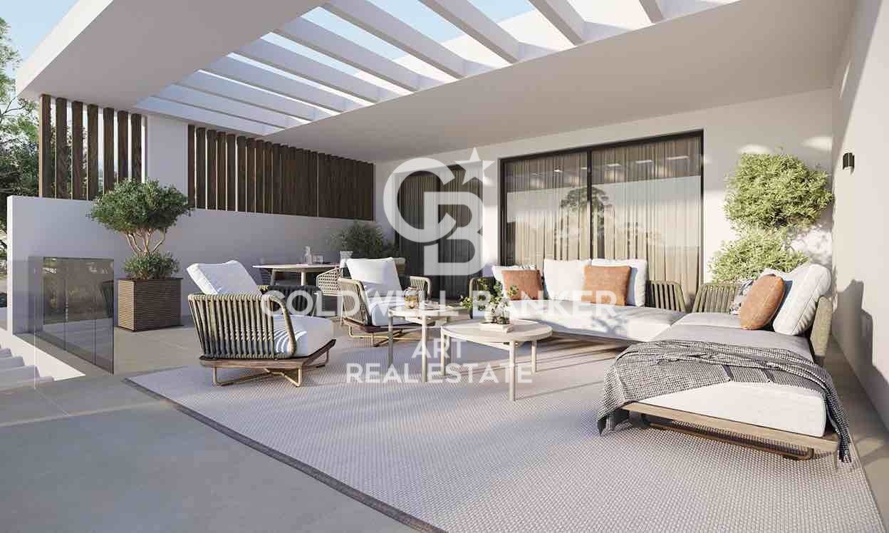 Luxury apartments with sea views in Royal Park, Estepona