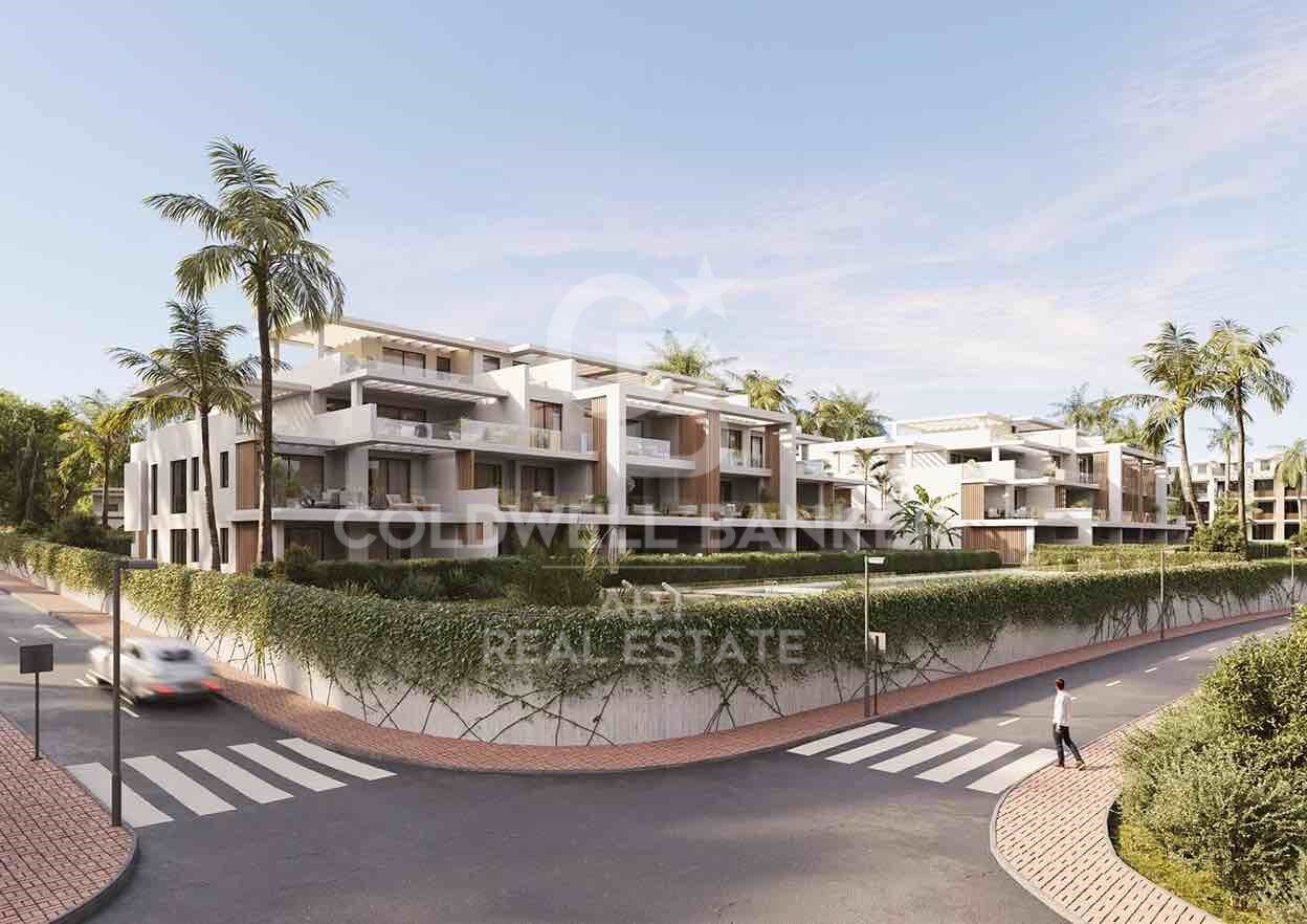 Luxury apartments with sea views in Royal Park, Estepona