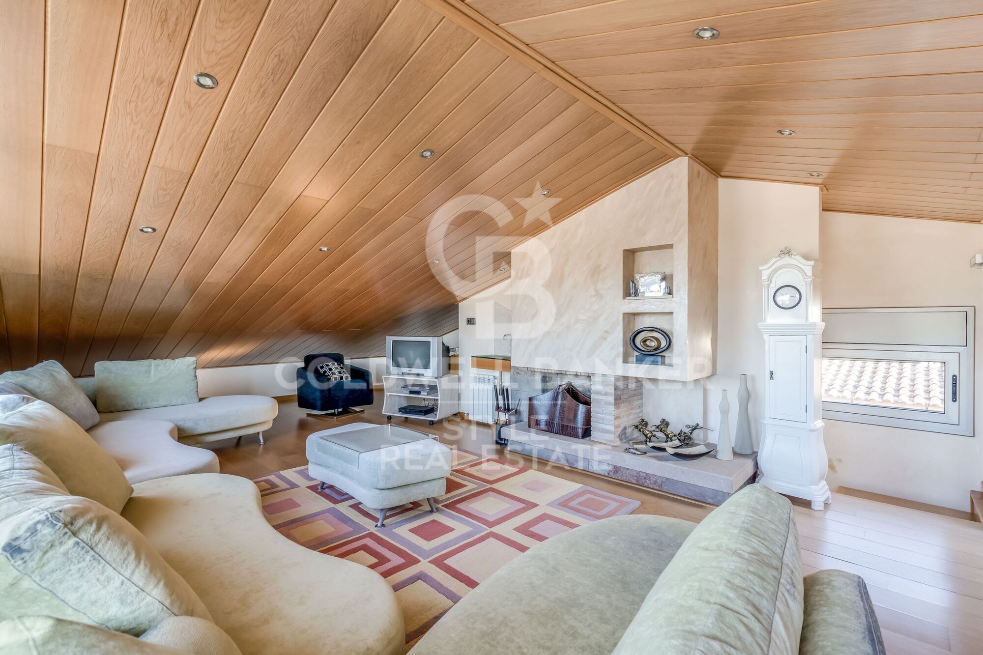 Exceptional with swimming pool