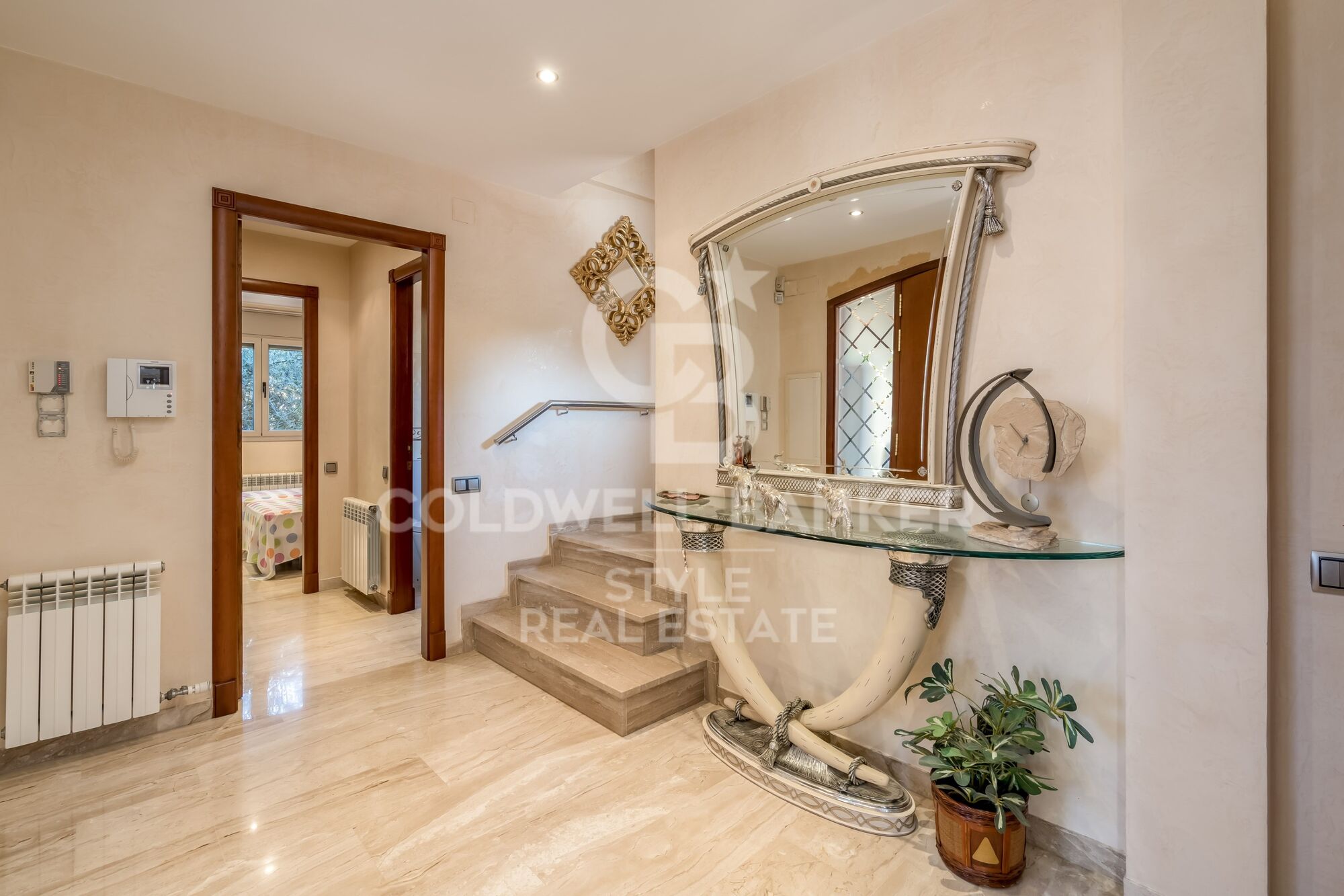 Exceptional with swimming pool