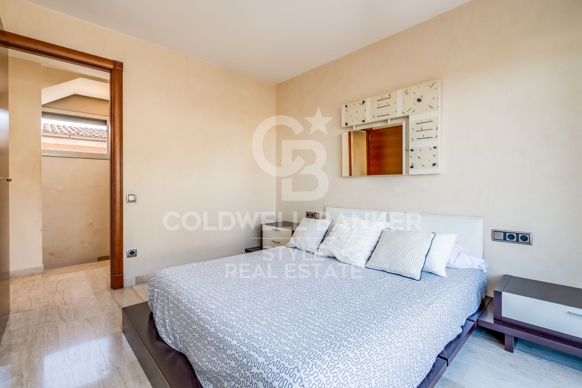 Exceptional with swimming pool