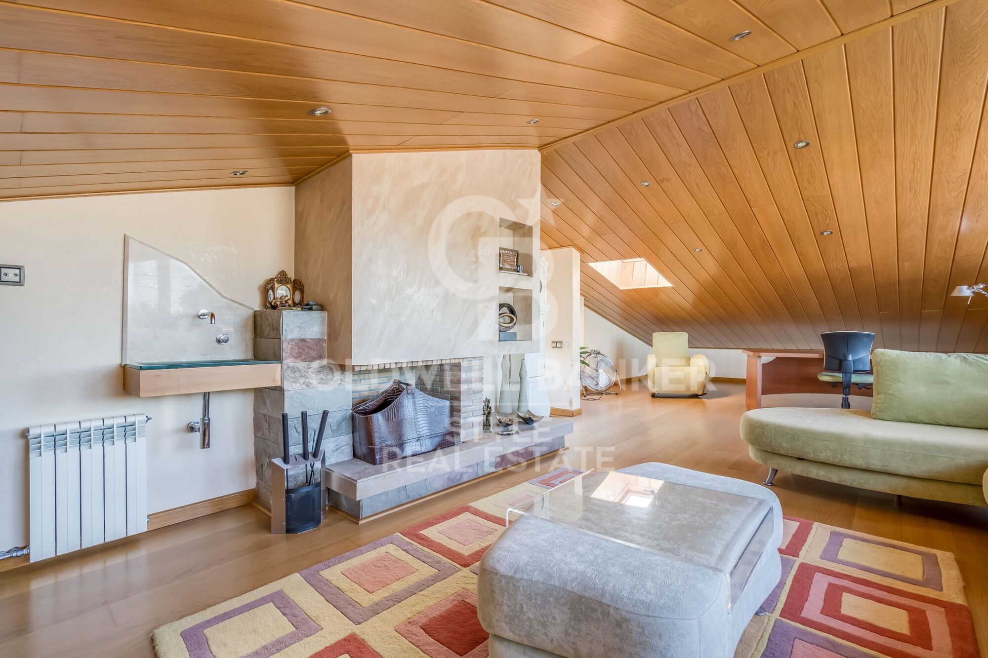 Exceptional with swimming pool