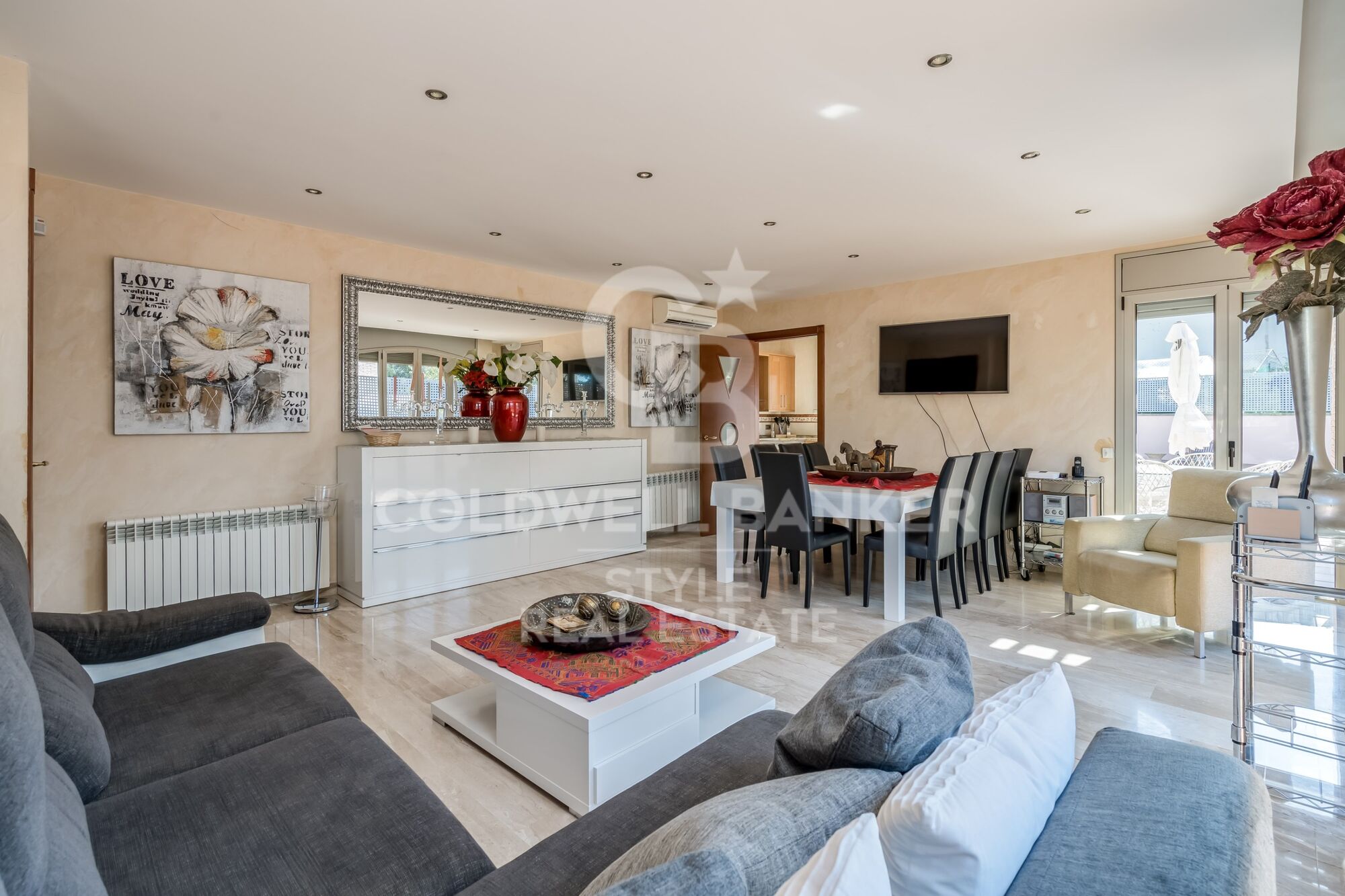 Exceptional with swimming pool