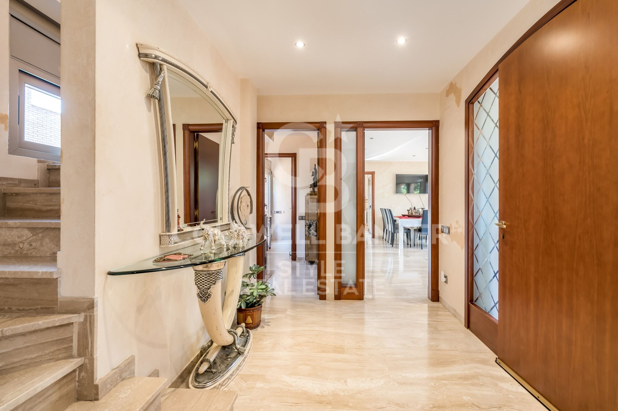 Exceptional with swimming pool