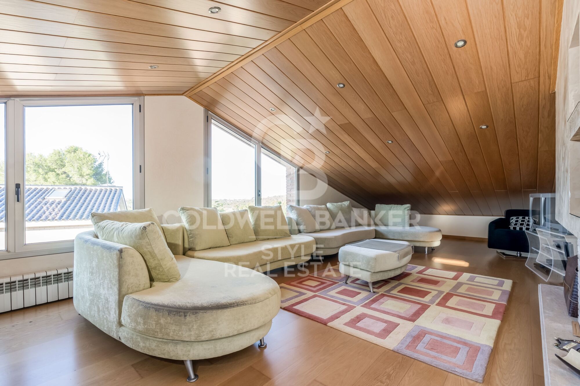 Exceptional with swimming pool