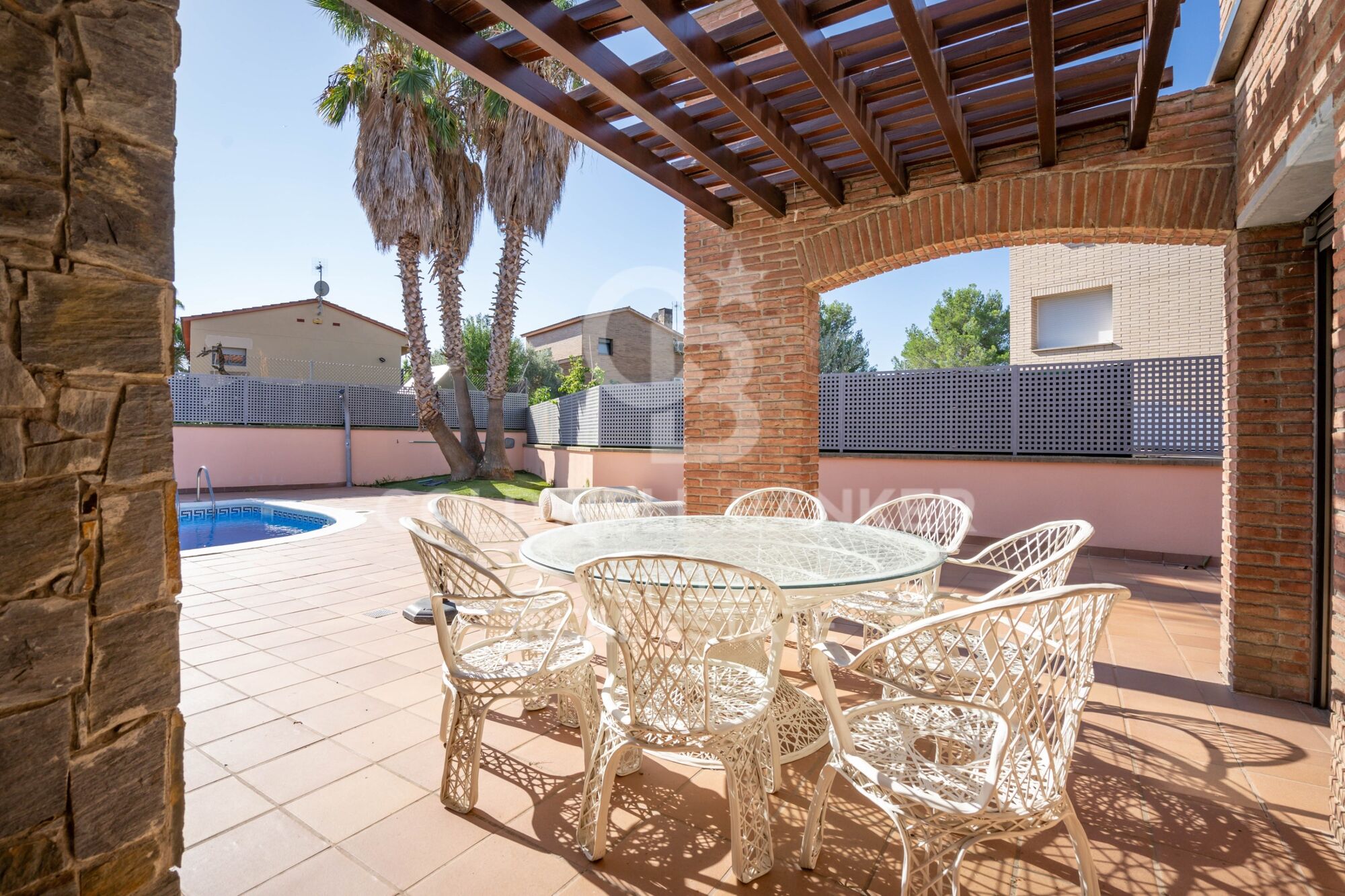 Excepcional con piscina