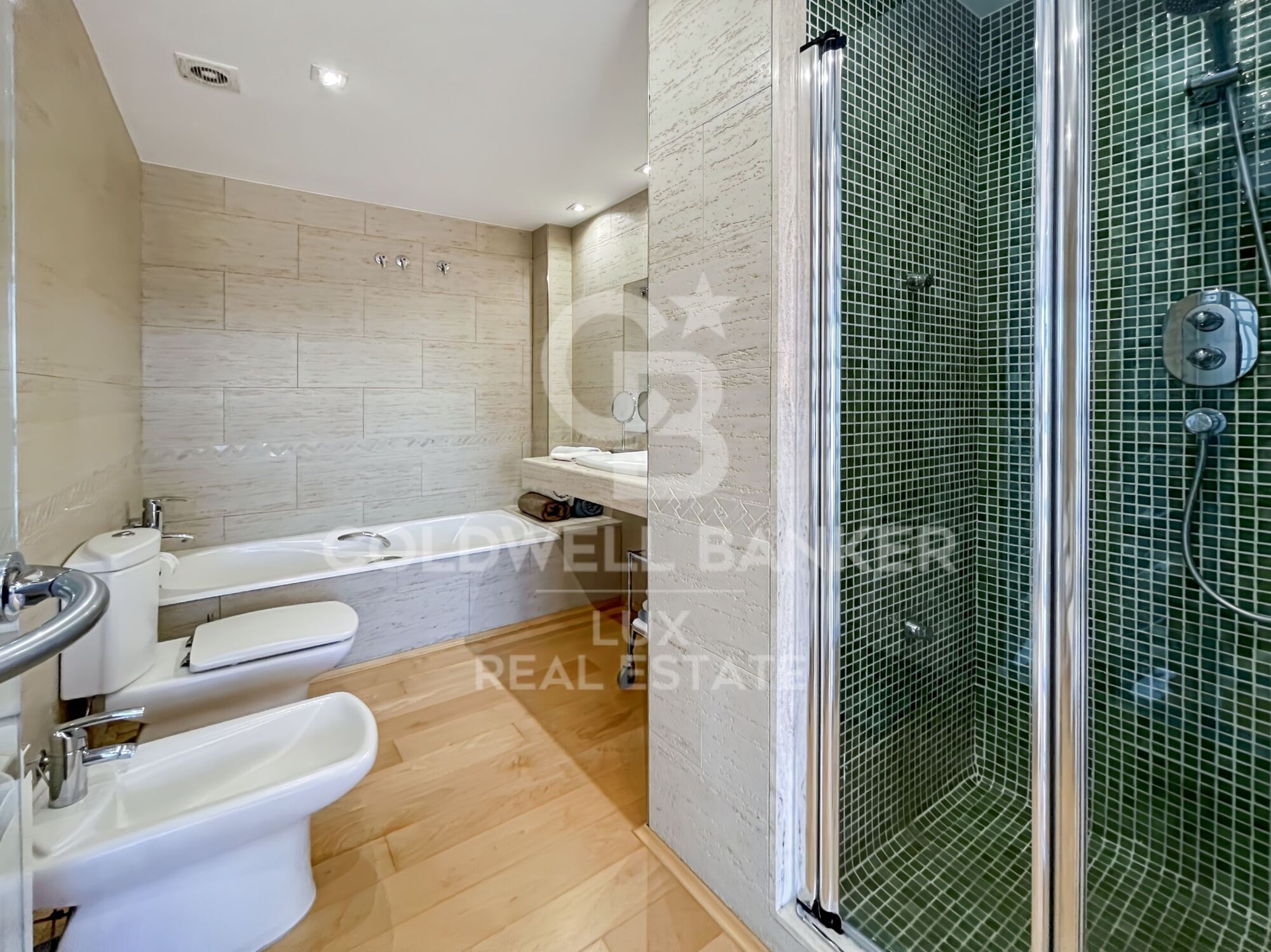 Penthouse haut de gamme avec parking et cave à vendre à Figueres