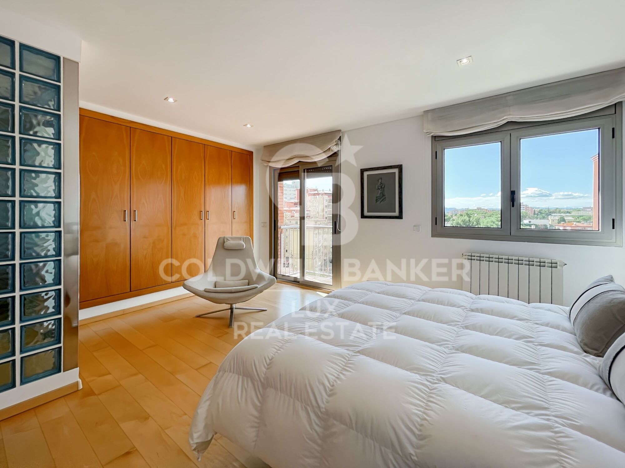 Penthouse haut de gamme avec parking et cave à vendre à Figueres