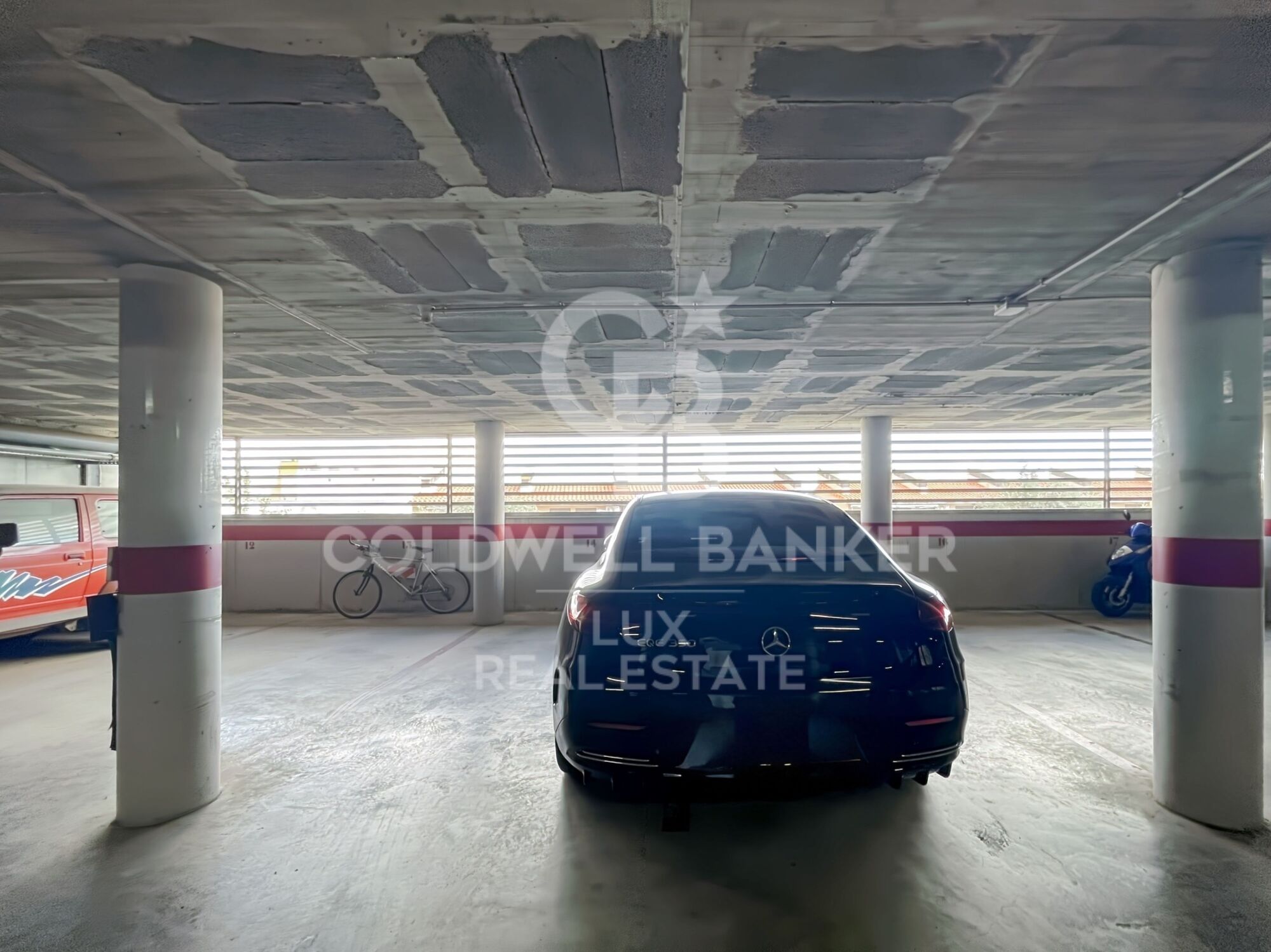 Penthouse haut de gamme avec parking et cave à vendre à Figueres