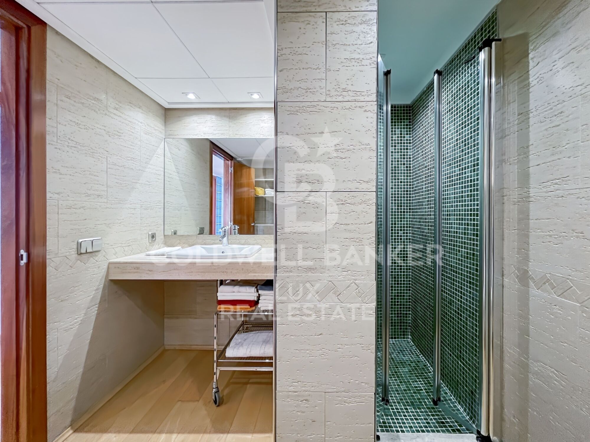 Penthouse haut de gamme avec parking et cave à vendre à Figueres