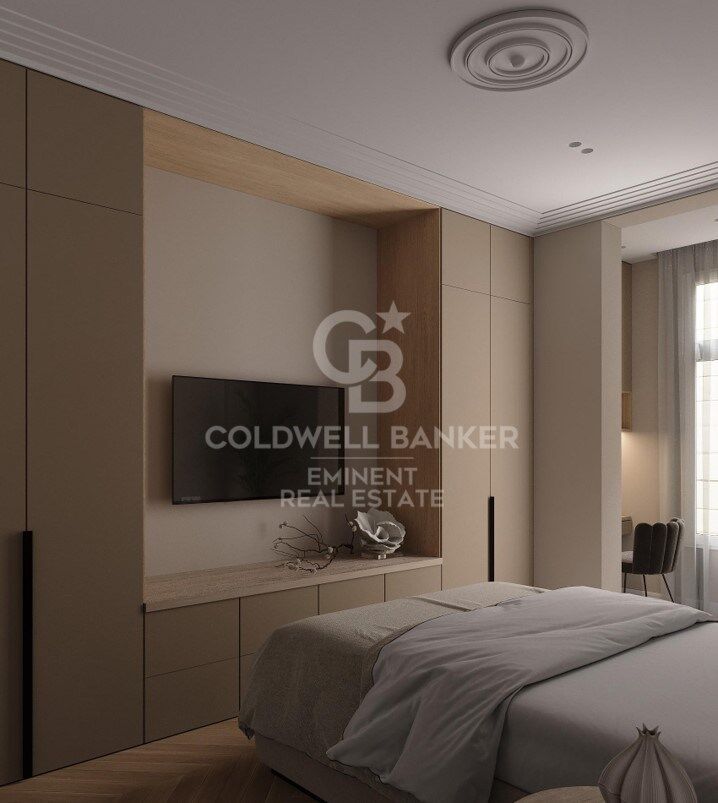 Piso de Diseño en Finca Regia del Eixample con Reforma Integral y Vistas al Passeig de Sant Joan