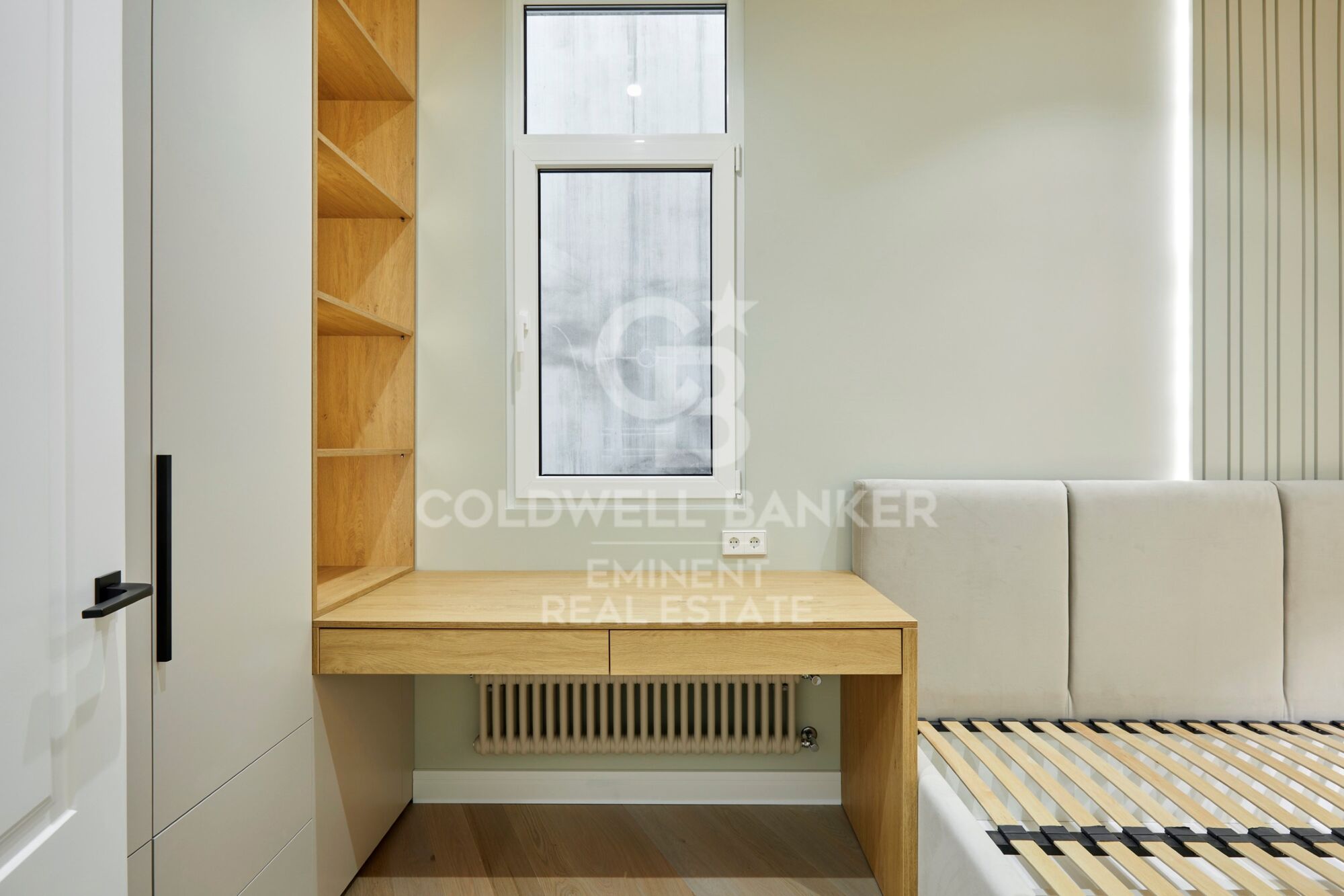 Designwohnung in einem Regalen Gebäude im Eixample mit Komplettsanierung und Blick auf den Passeig de Sant Joan