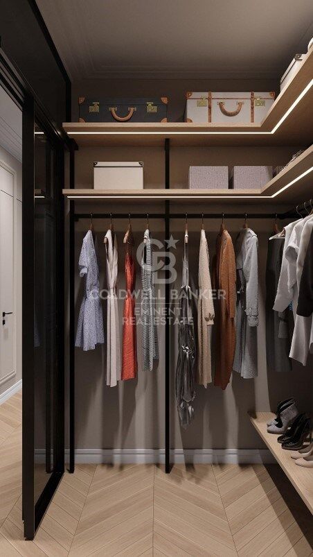 Designer Apartment in a Regal Building in Eixample with Complete Renovation and Views of Passeig de Sant Joan