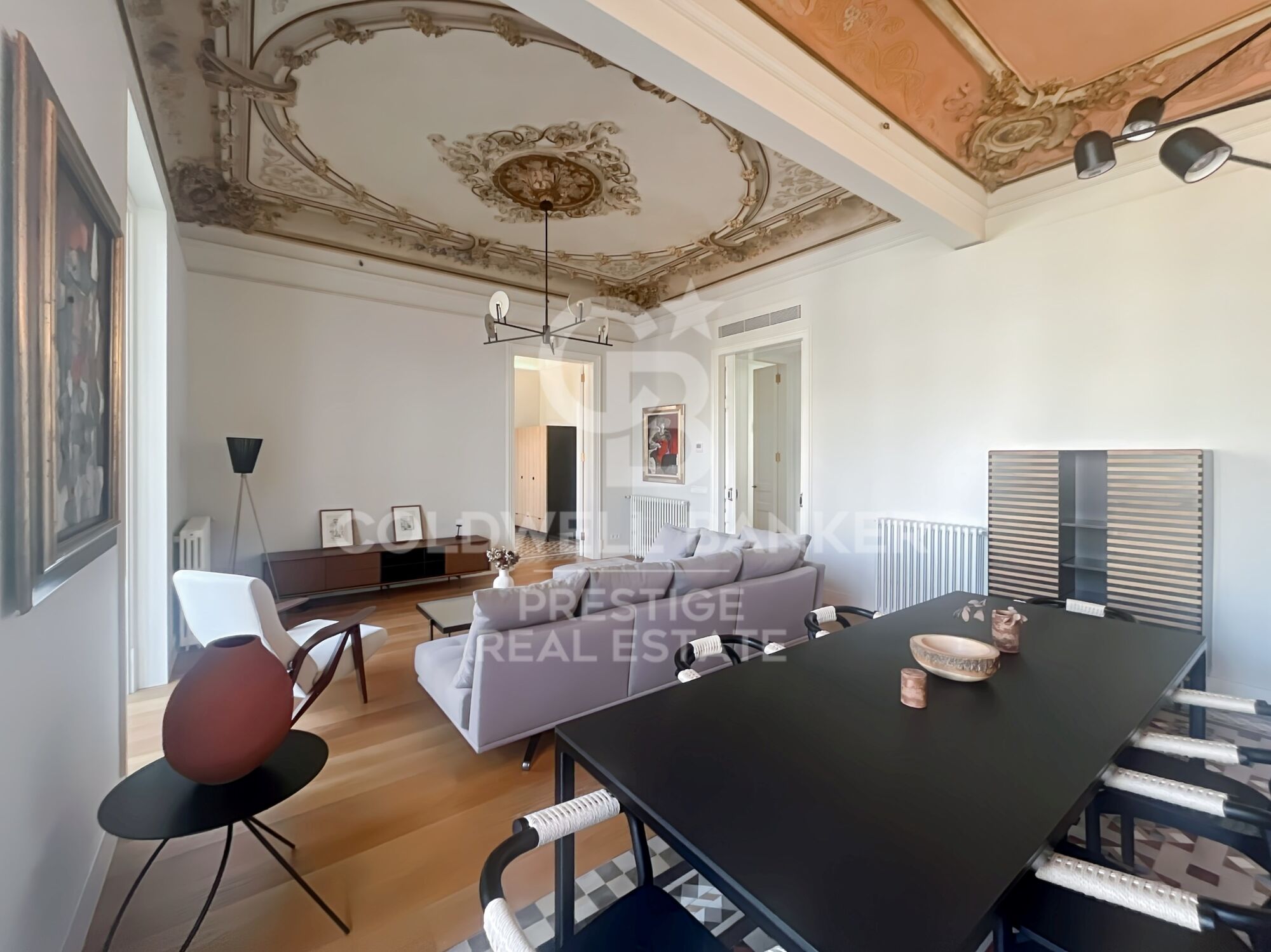 Flat for rent in the modernist building Casa Burés