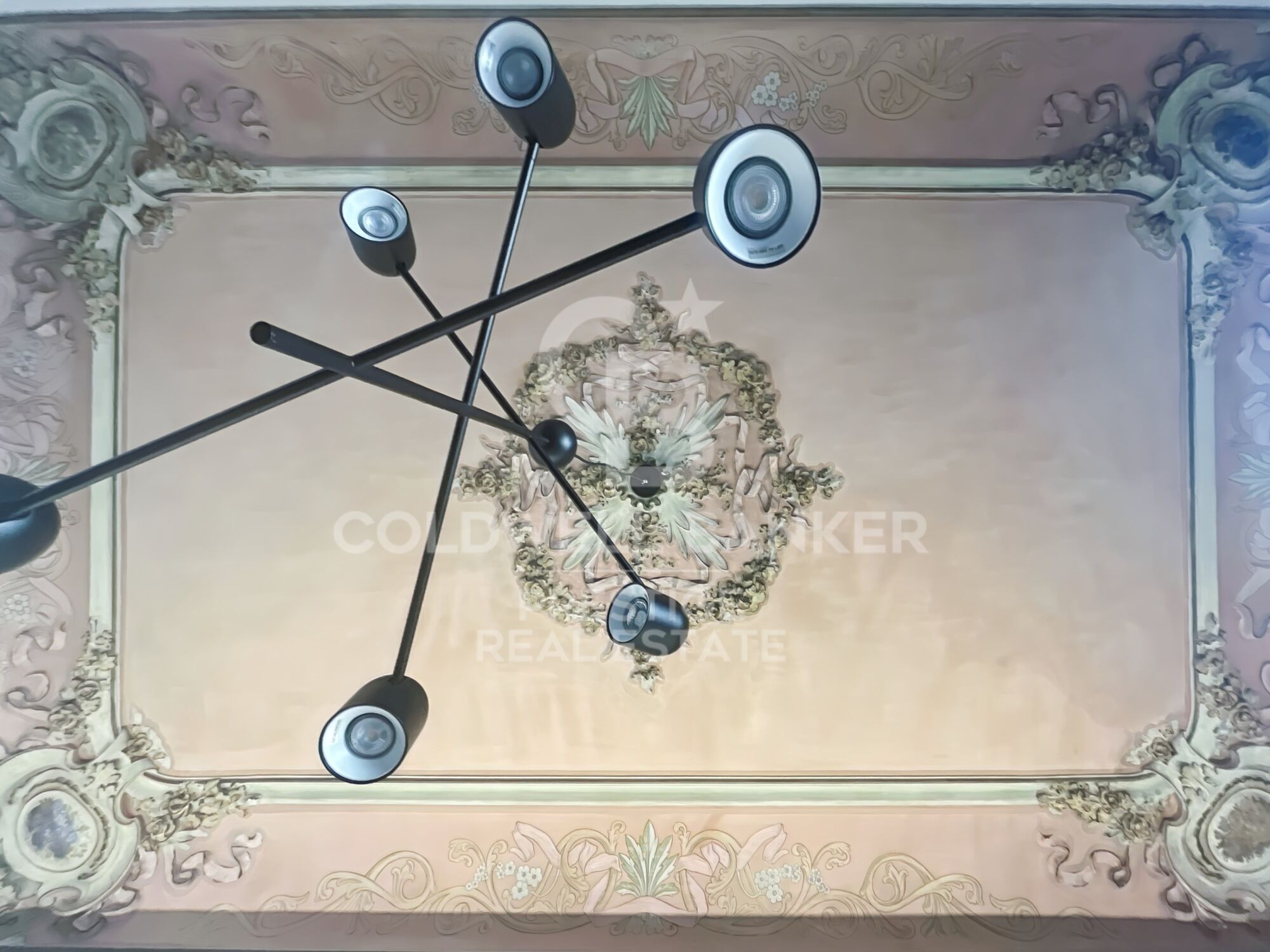 Appartement à louer dans l'immeuble moderniste Casa Burés