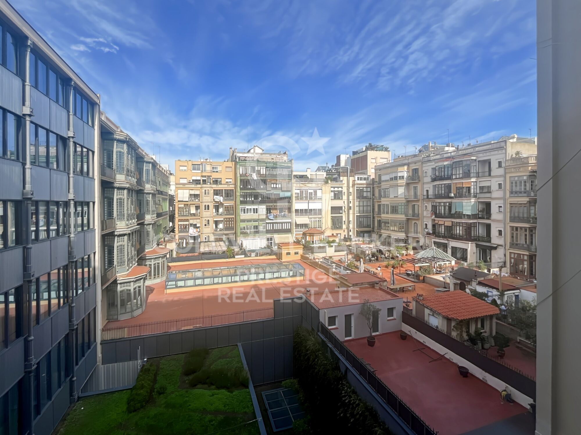 Flat for rent in the modernist building Casa Burés