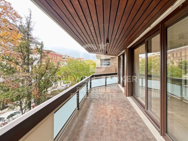 Luxury flat for sale in Tres Torres