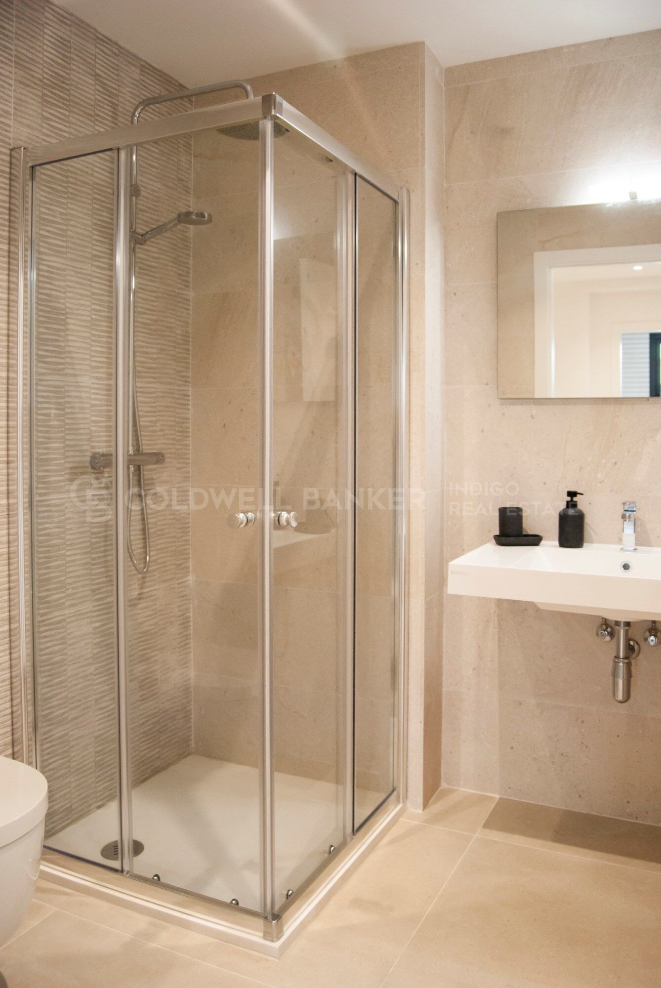 Beachfront Apartment in Canido