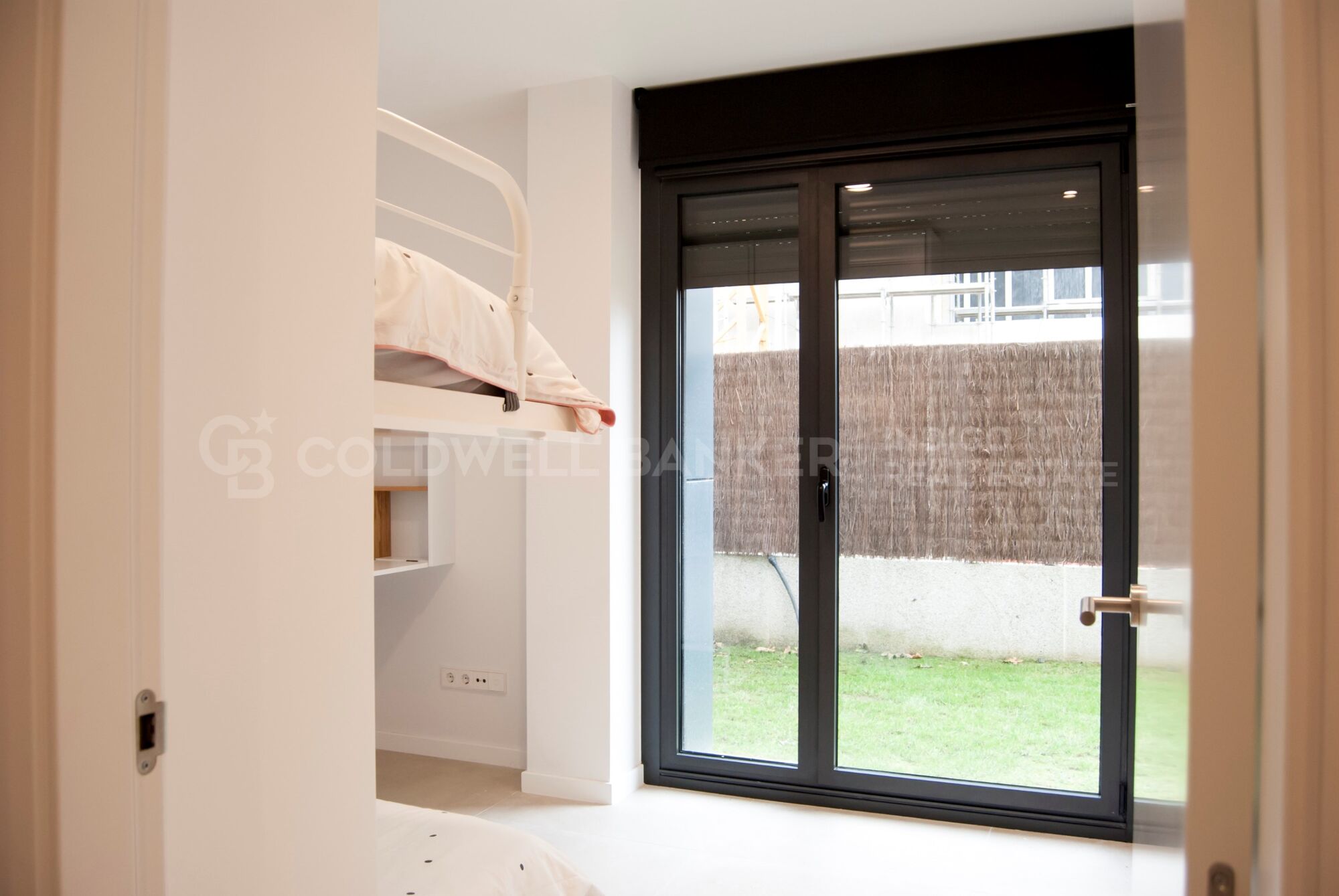 Beachfront Apartment in Canido