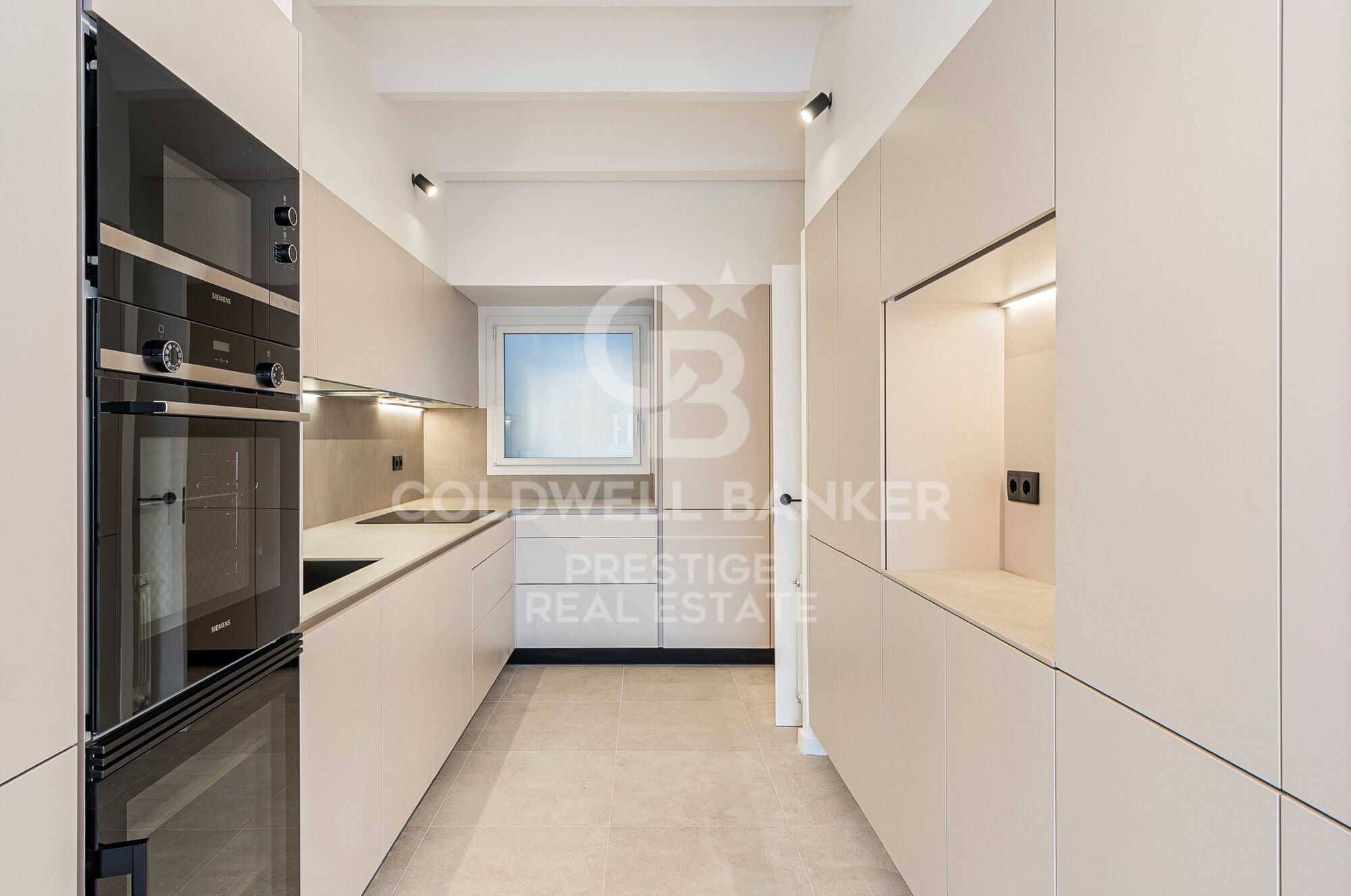 Luxury flat for sale near Francesc Macia, Barcelona