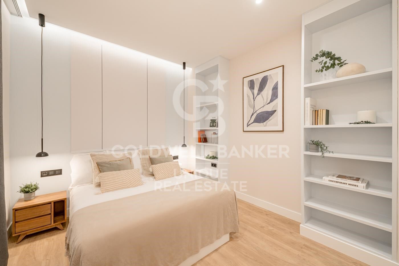 Exclusive refurbished flat for sale in Sol, Madrid