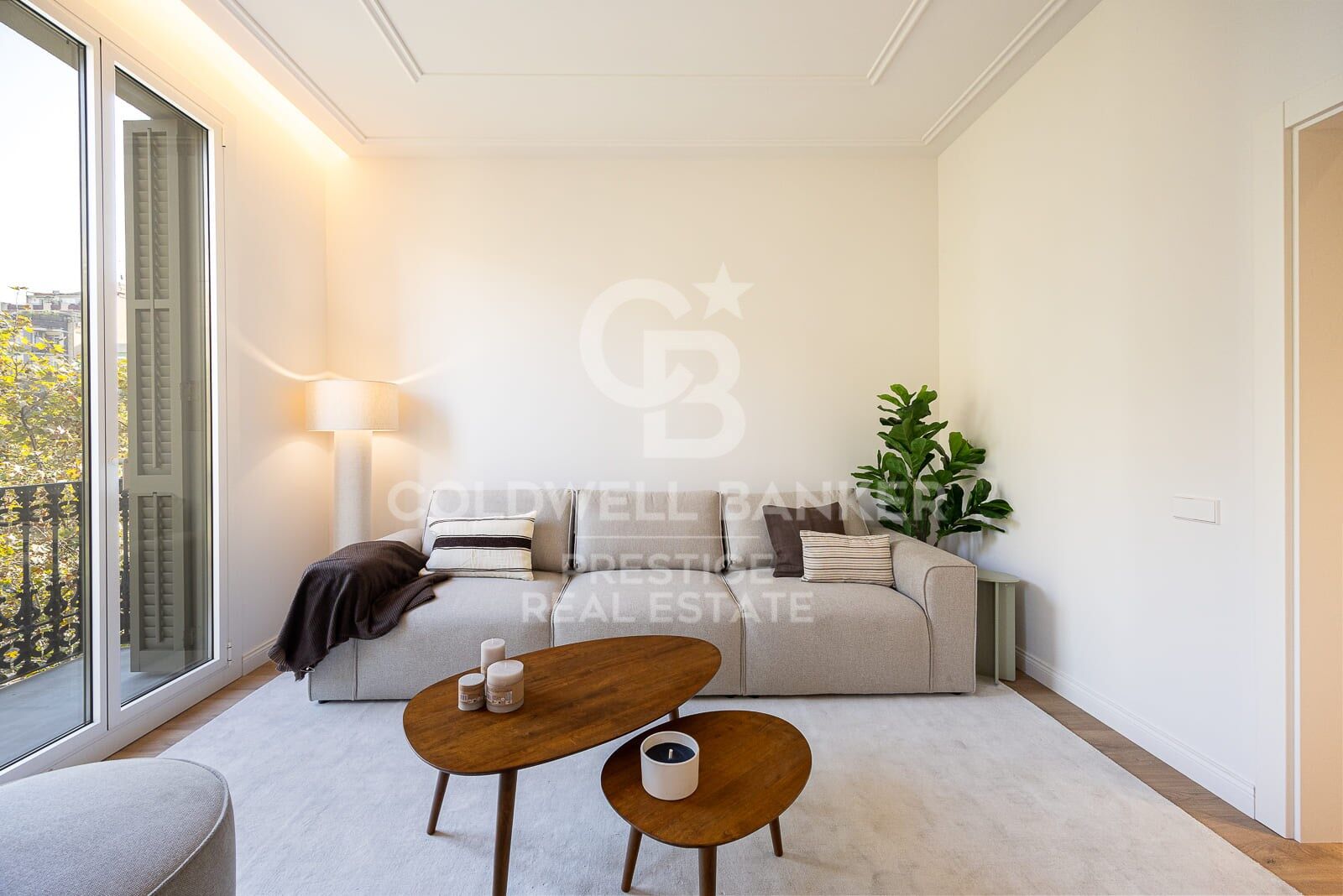 Refurbished flat for sale in Eixample Izquierdo