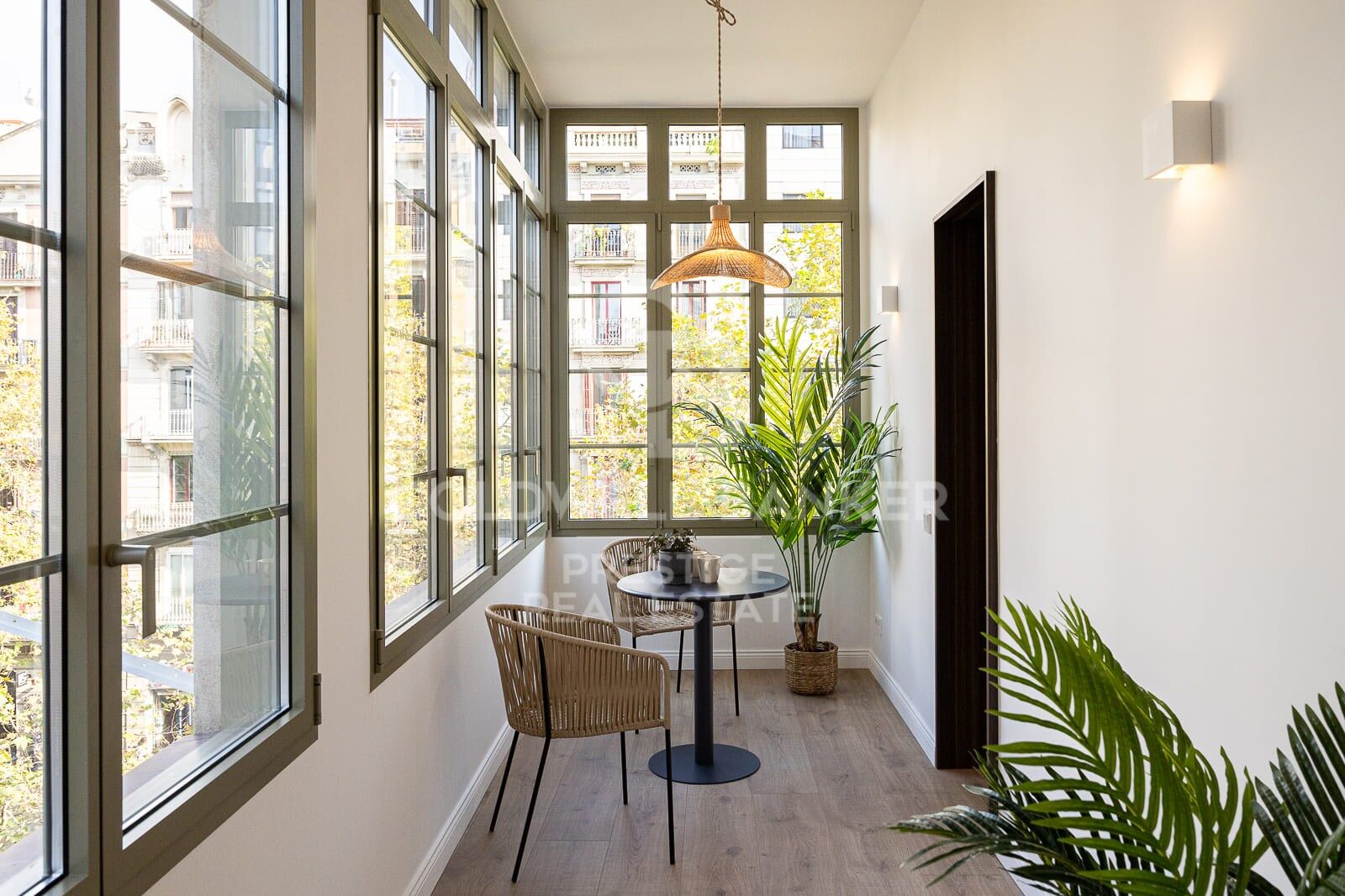 Refurbished flat for sale in Eixample Izquierdo