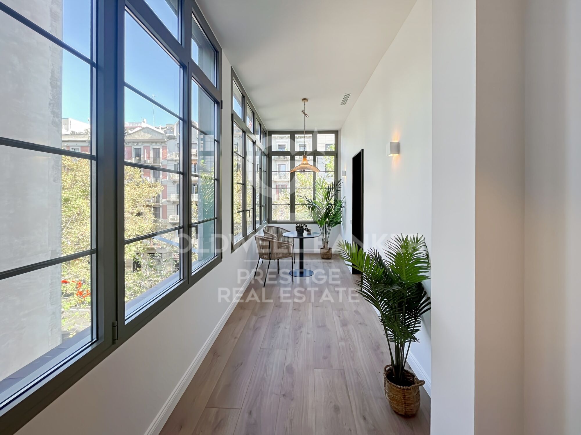 Refurbished flat for sale in Eixample Izquierdo