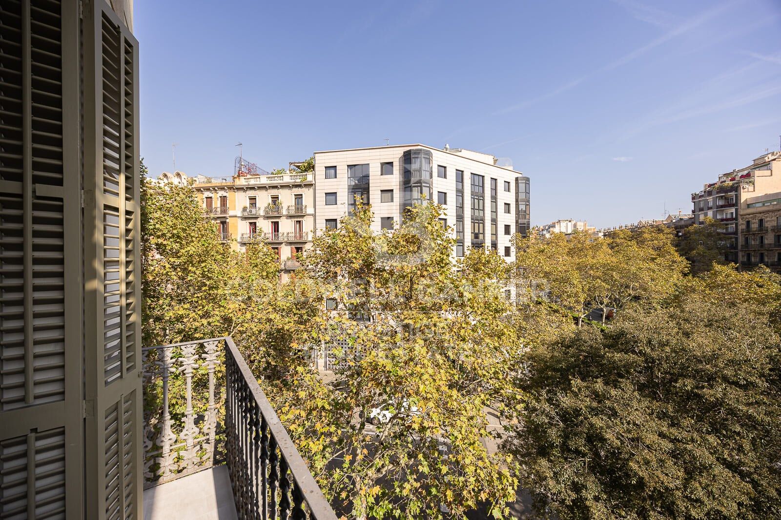 Refurbished flat for sale in Eixample Izquierdo