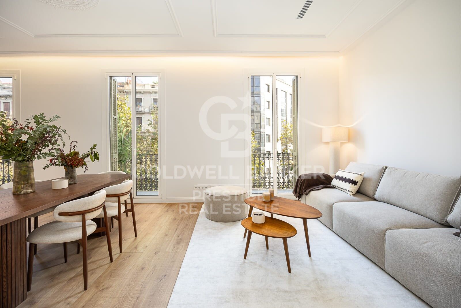 Refurbished flat for sale in Eixample Izquierdo