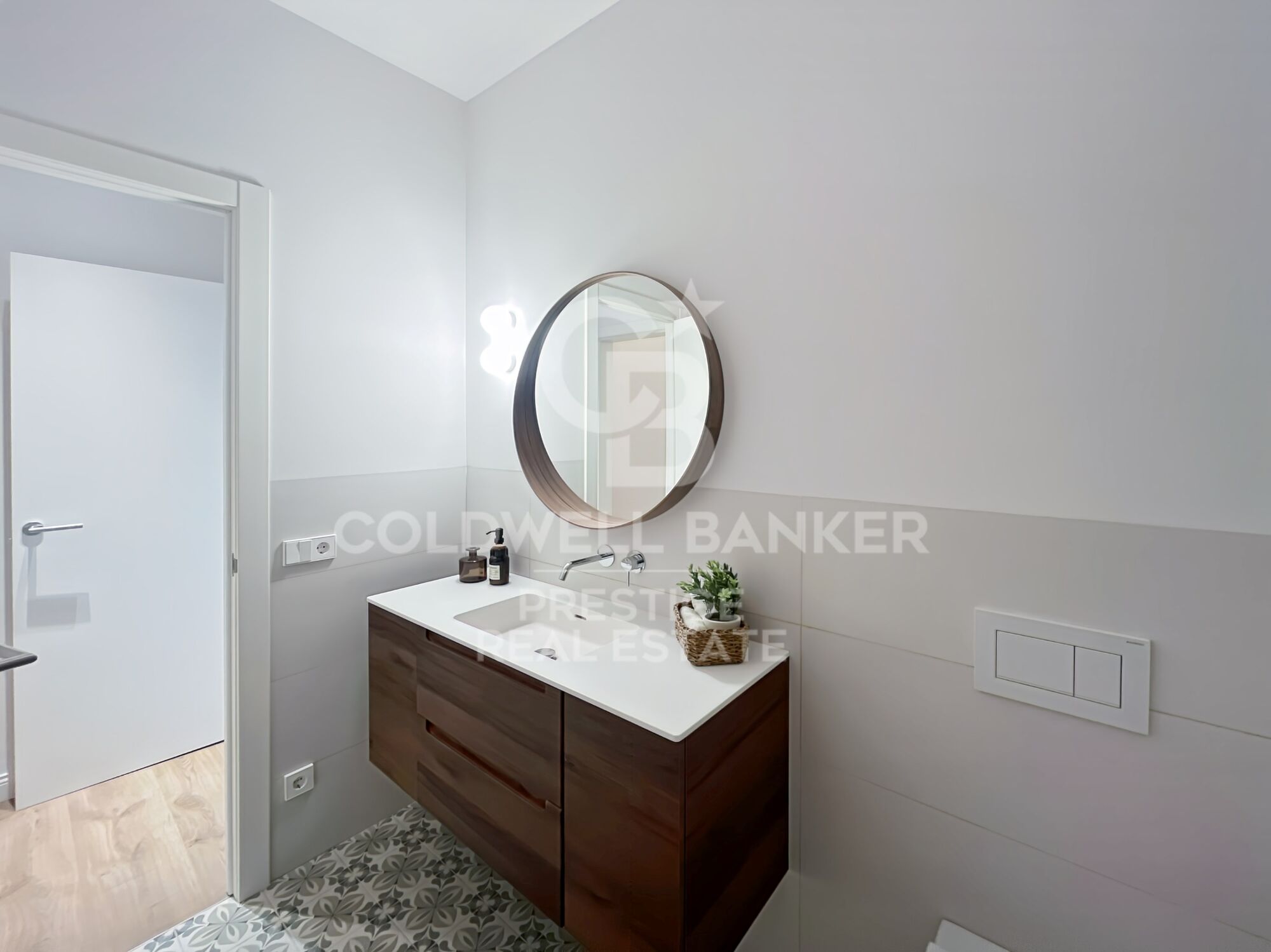 Refurbished flat for sale in Eixample Izquierdo