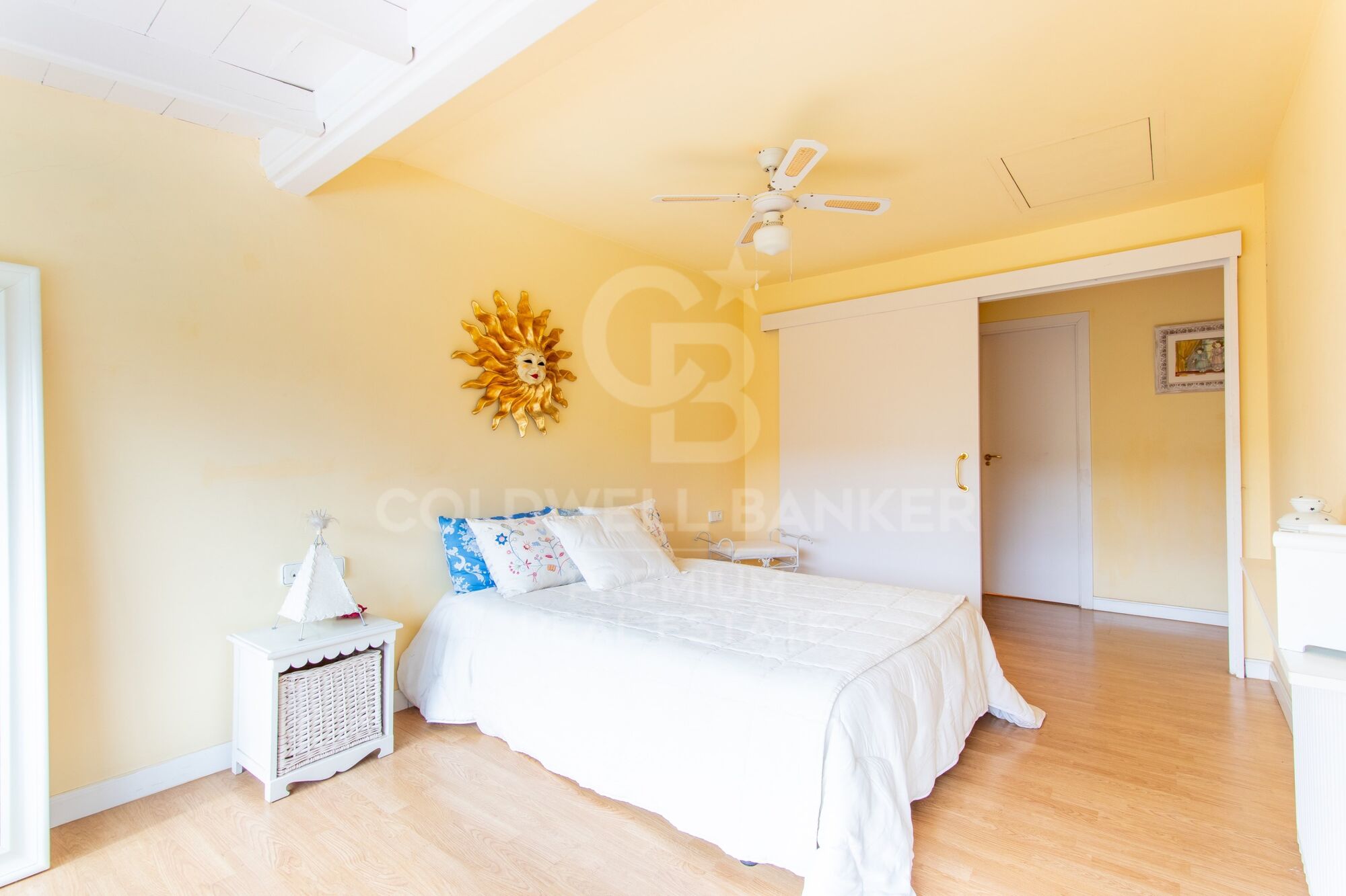 Spacious house with private garden in excellent location Valldoreix