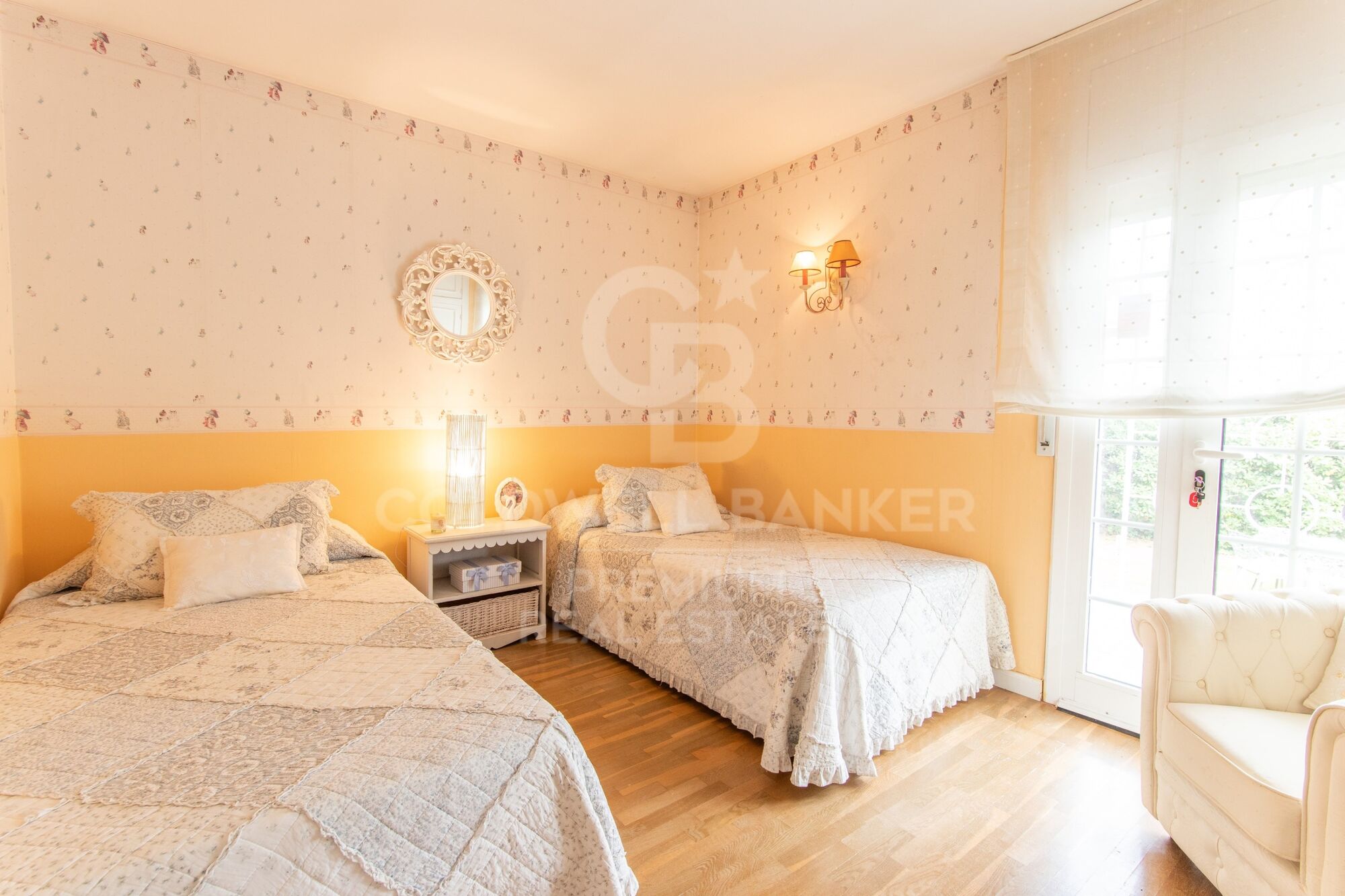 Spacious house with private garden in excellent location Valldoreix