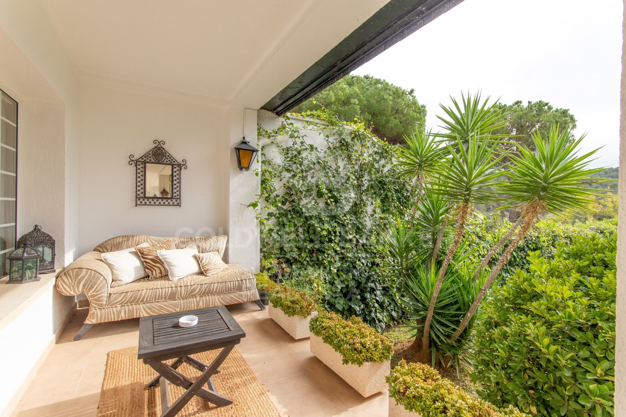 Spacious house with private garden in excellent location Valldoreix