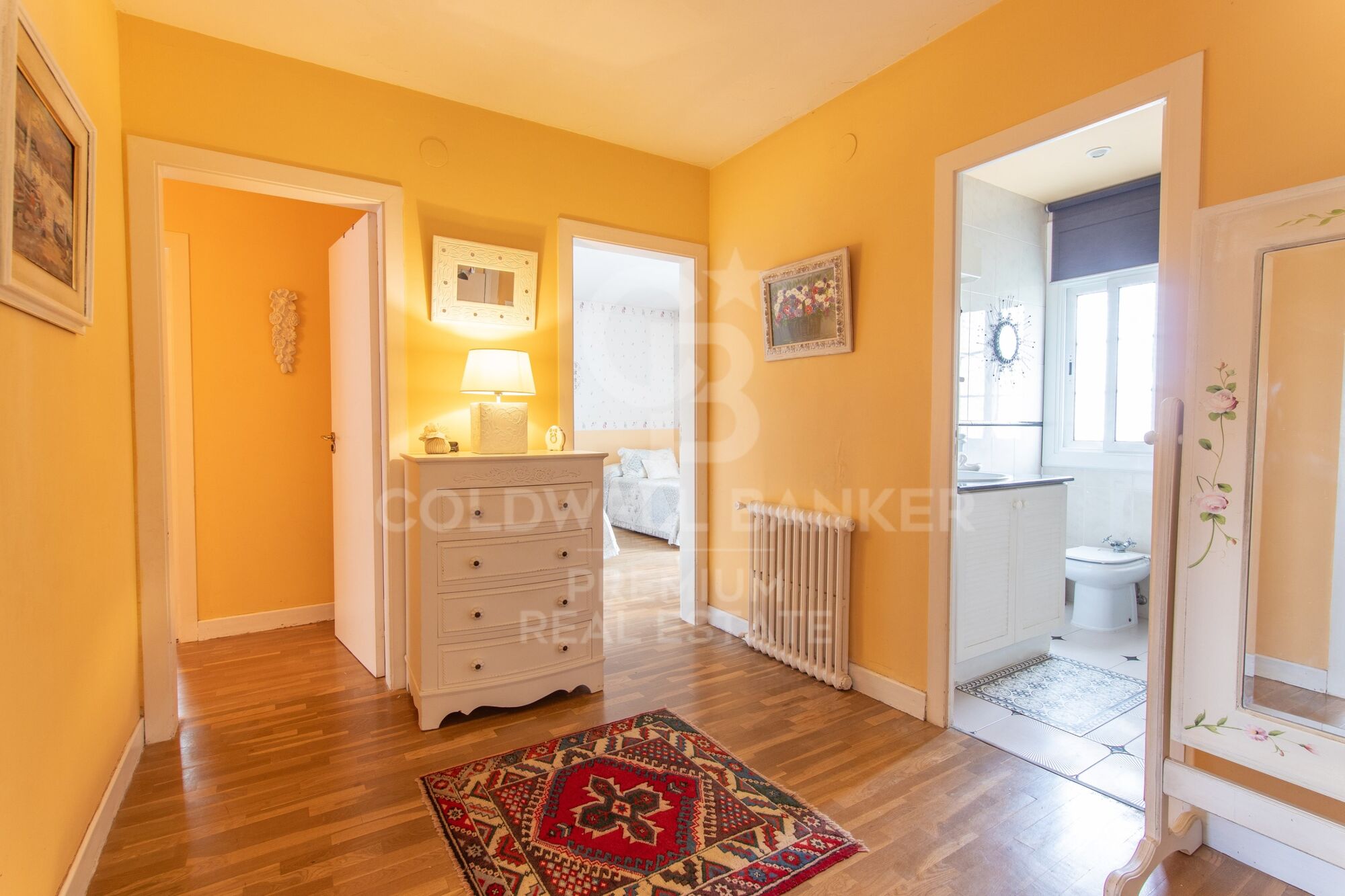 Spacious house with private garden in excellent location Valldoreix