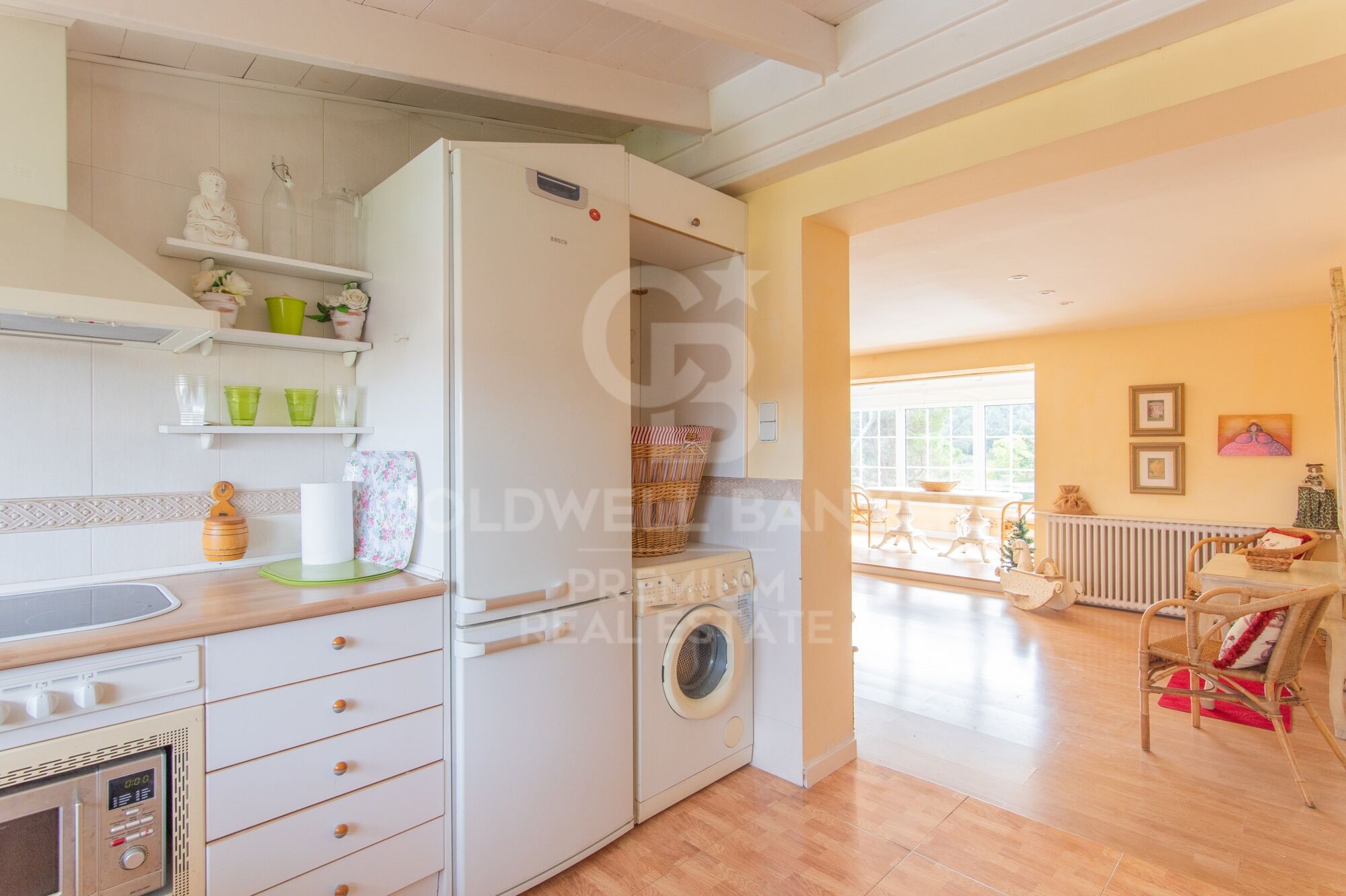 Spacious house with private garden in excellent location Valldoreix